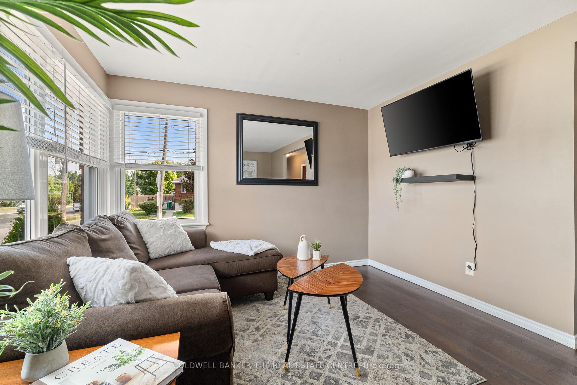 Photo 4 of 619 Park Street S, Peterborough, Otonabee Ward 1 — HOMEH