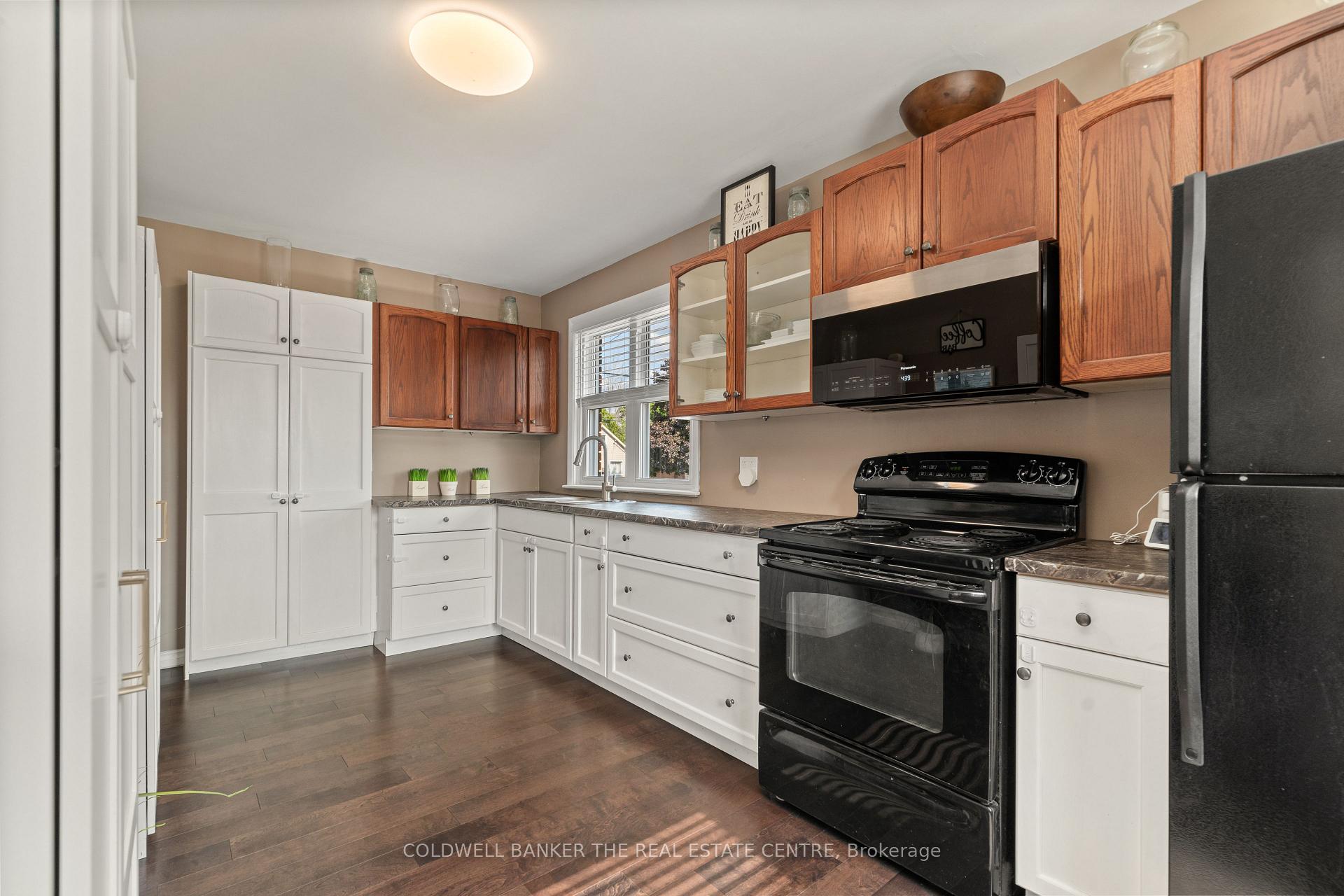 Photo 11 of 619 Park Street S, Peterborough, Otonabee Ward 1 — HOMEH