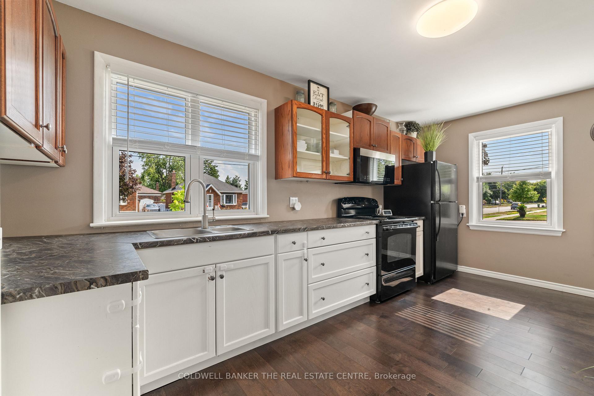 Photo 13 of 619 Park Street S, Peterborough, Otonabee Ward 1 — HOMEH