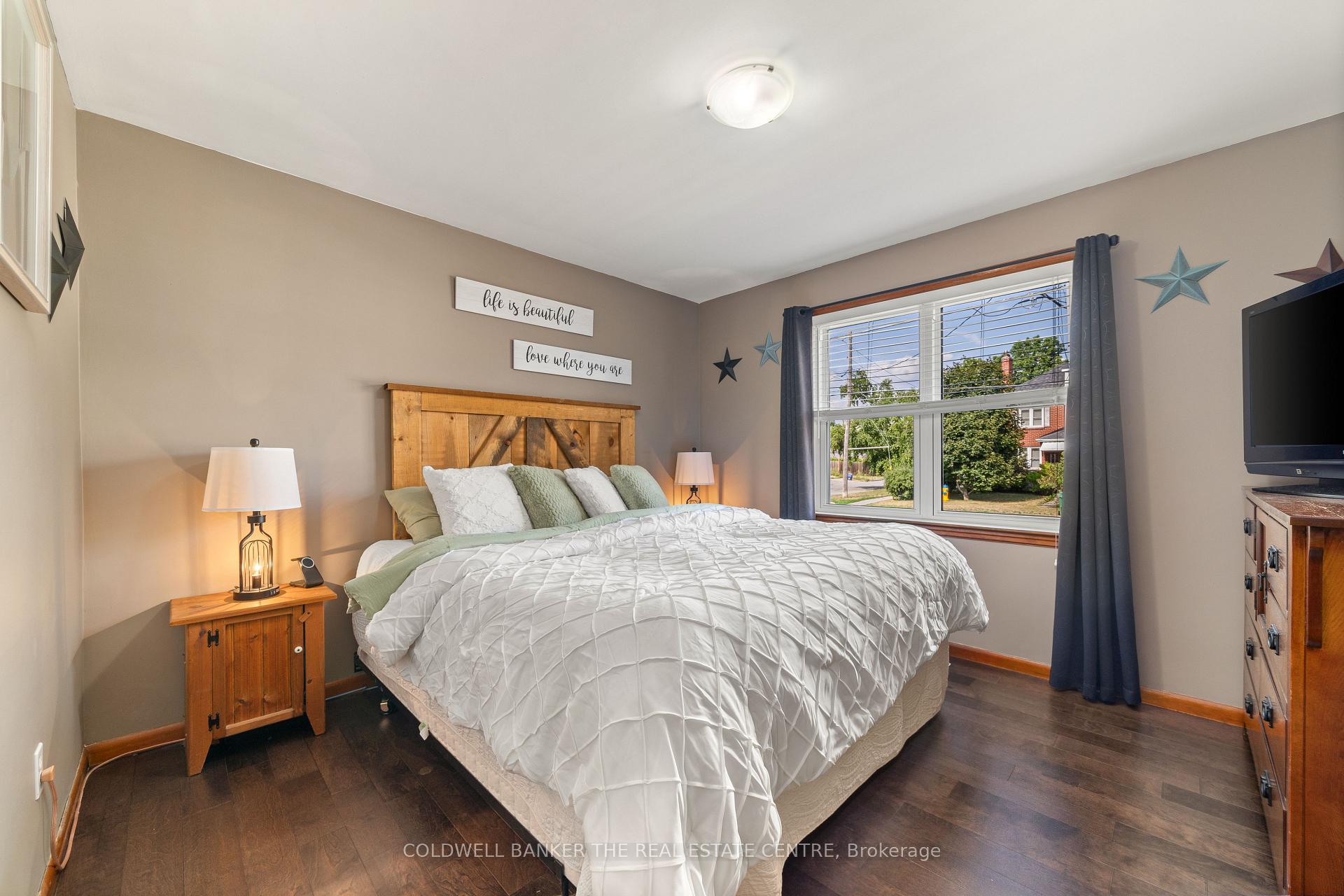 Photo 21 of 619 Park Street S, Peterborough, Otonabee Ward 1 — HOMEH