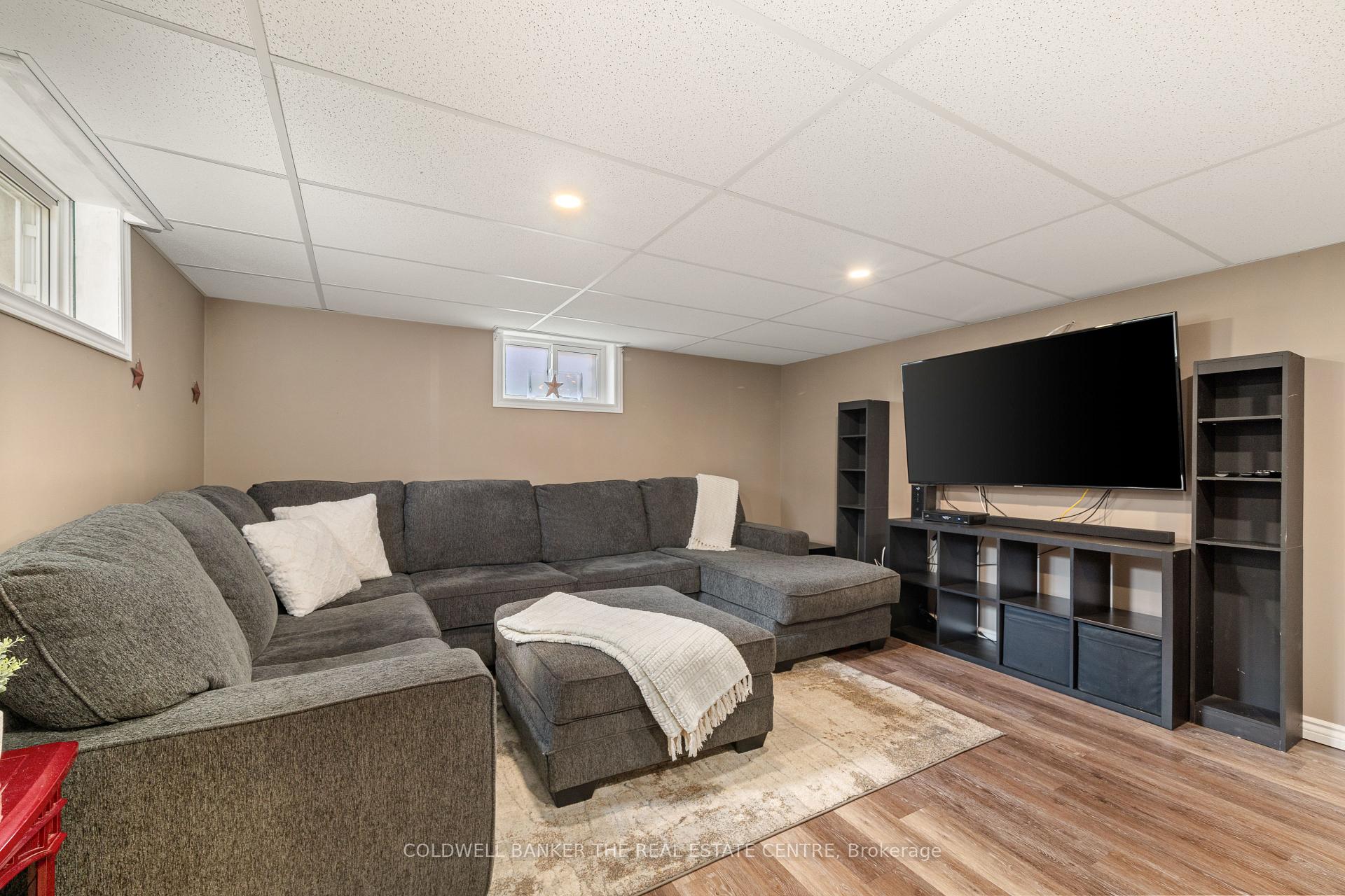 Photo 24 of 619 Park Street S, Peterborough, Otonabee Ward 1 — HOMEH
