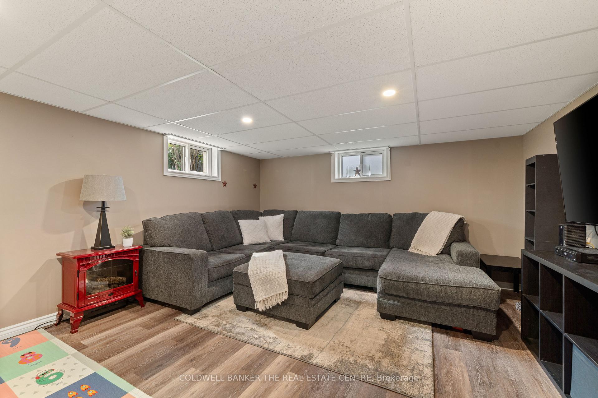 Photo 26 of 619 Park Street S, Peterborough, Otonabee Ward 1 — HOMEH