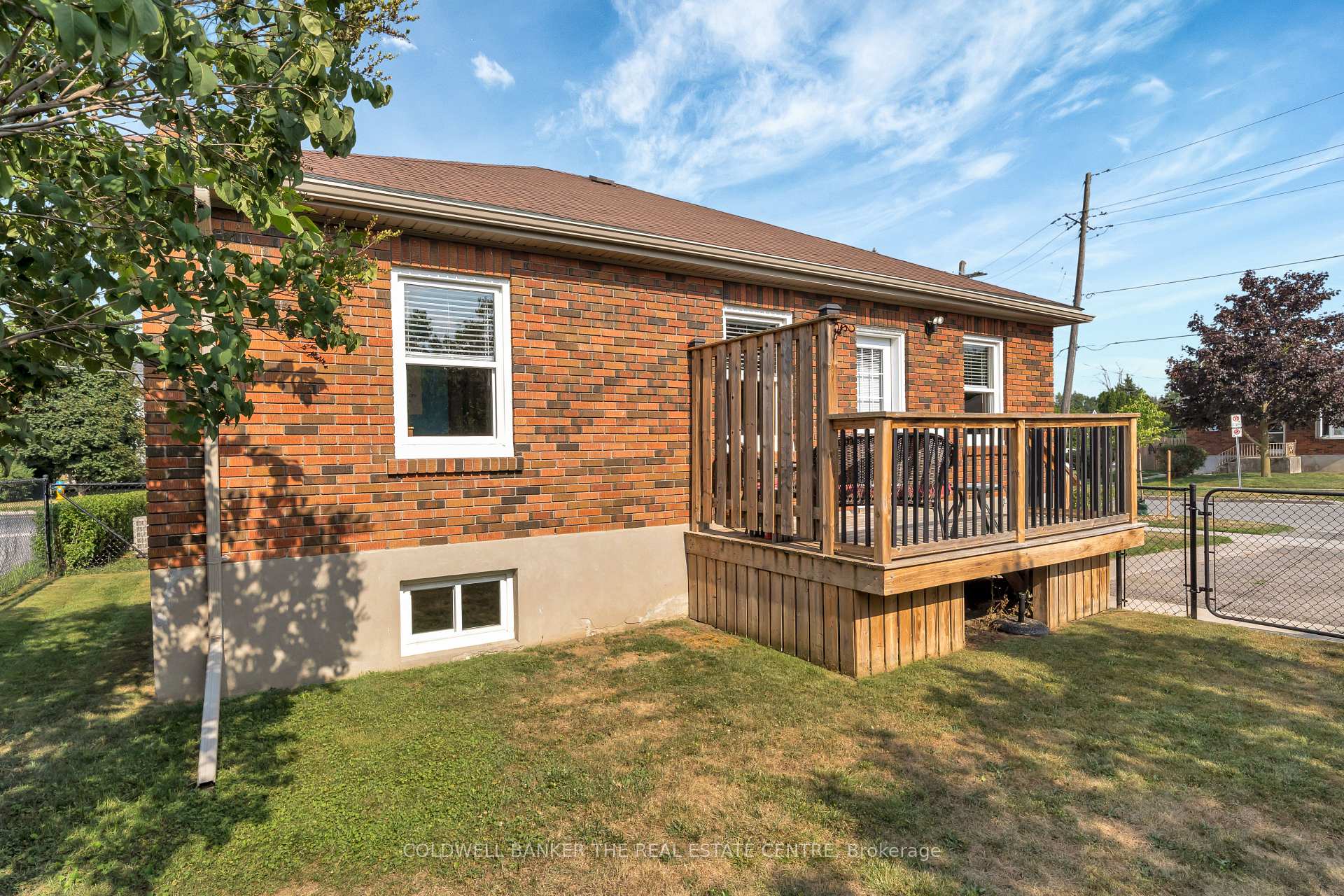 Photo 33 of 619 Park Street S, Peterborough, Otonabee Ward 1 — HOMEH