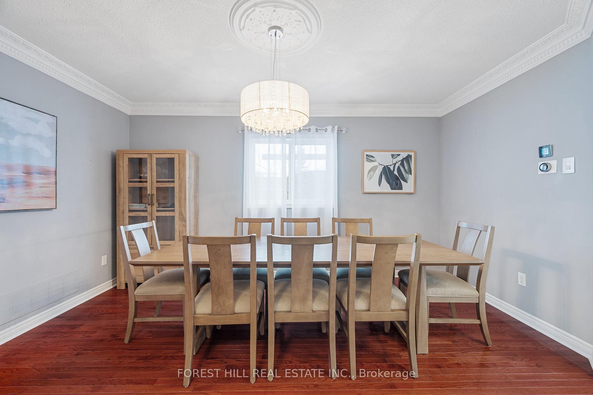 Photo 4 of 34 Regal Pine Court, Vaughan, Maple — HOMEH