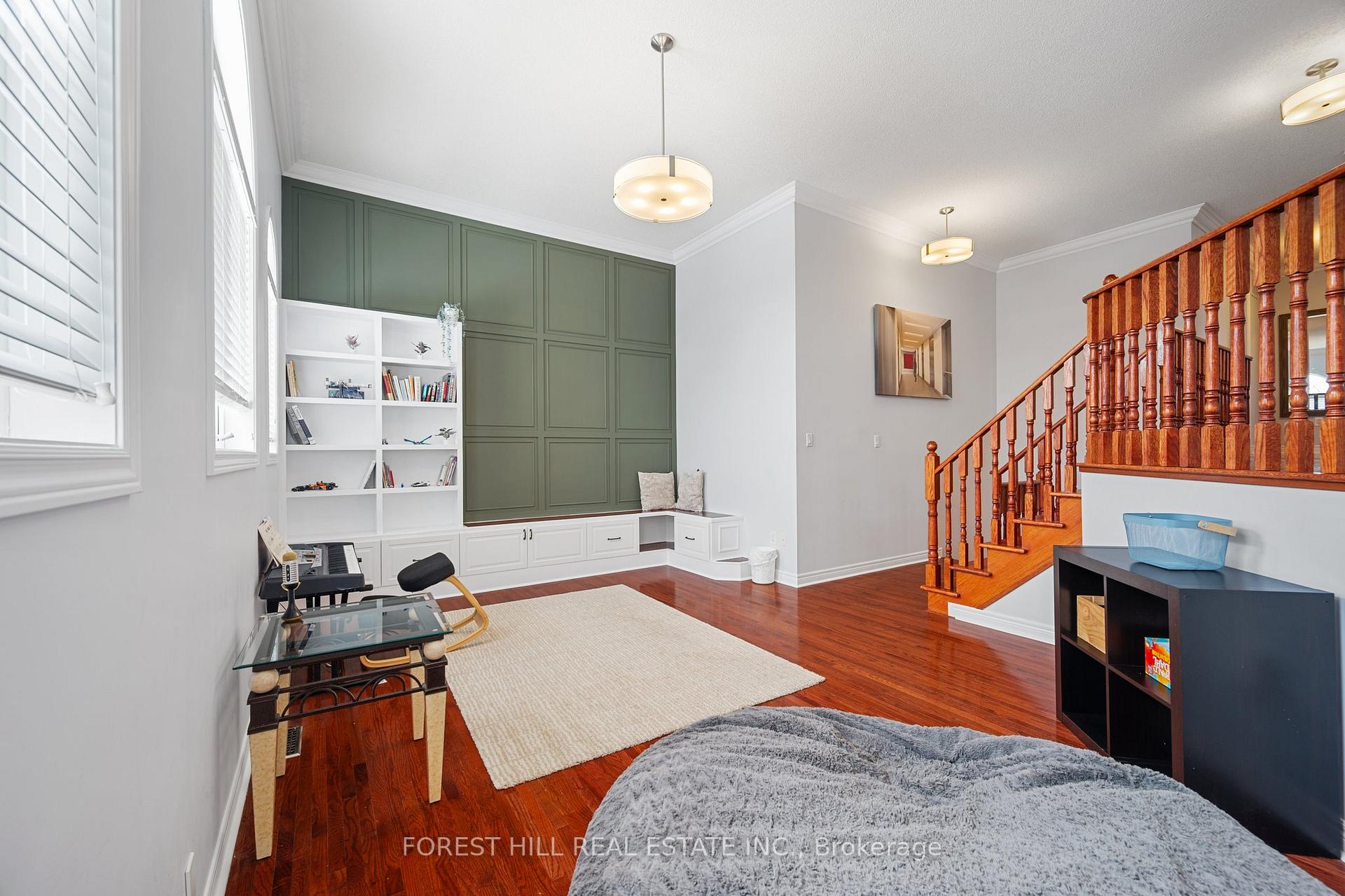 Photo 16 of 34 Regal Pine Court, Vaughan, Maple — HOMEH