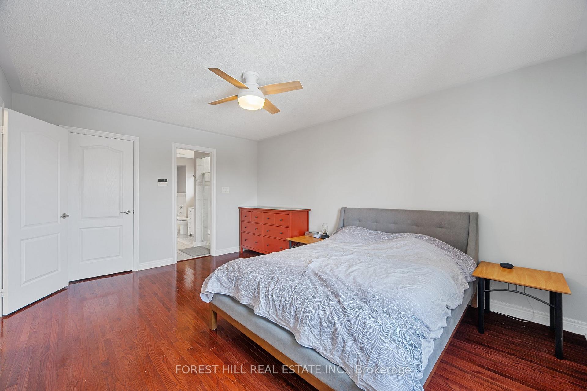 Photo 17 of 34 Regal Pine Court, Vaughan, Maple — HOMEH