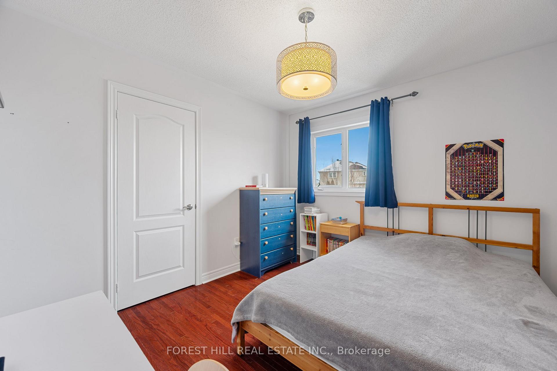 Photo 22 of 34 Regal Pine Court, Vaughan, Maple — HOMEH