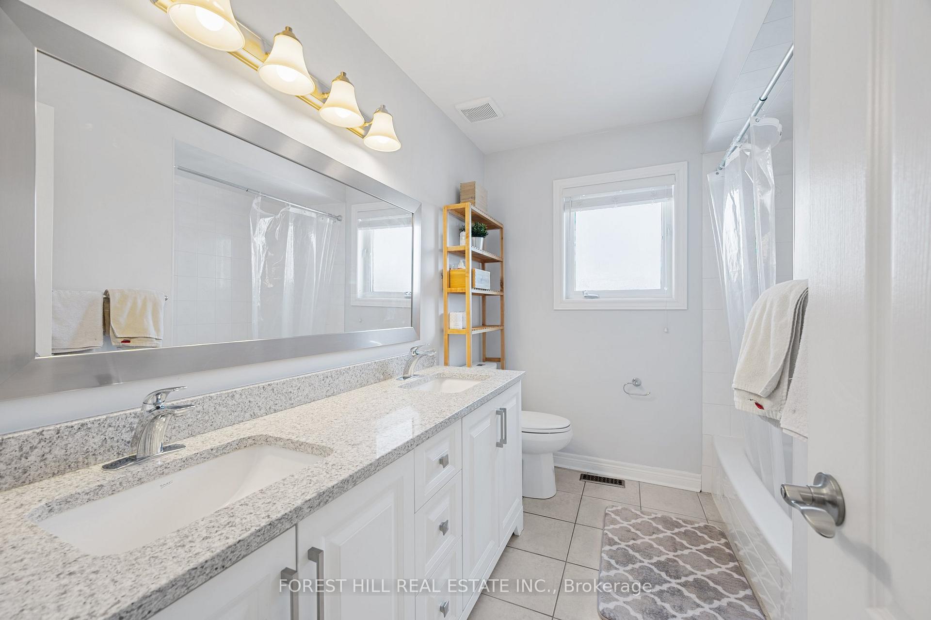 Photo 28 of 34 Regal Pine Court, Vaughan, Maple — HOMEH