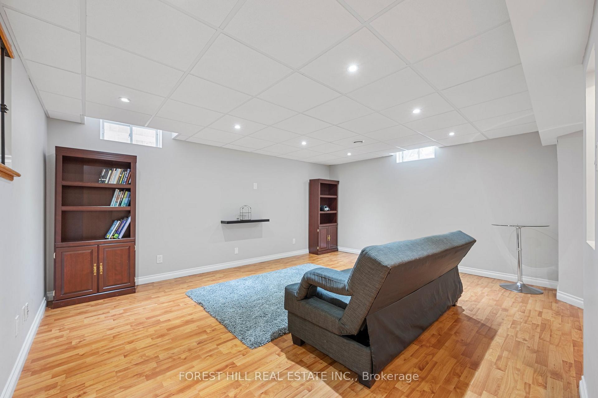 Photo 37 of 34 Regal Pine Court, Vaughan, Maple — HOMEH