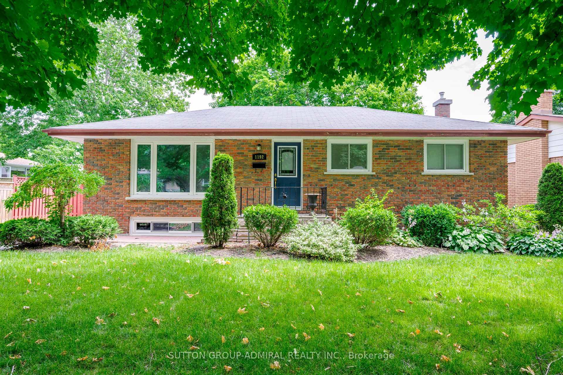 Photo 2 of 1192 Huron Street, Peterborough, Northcrest Ward 5 — HOMEH