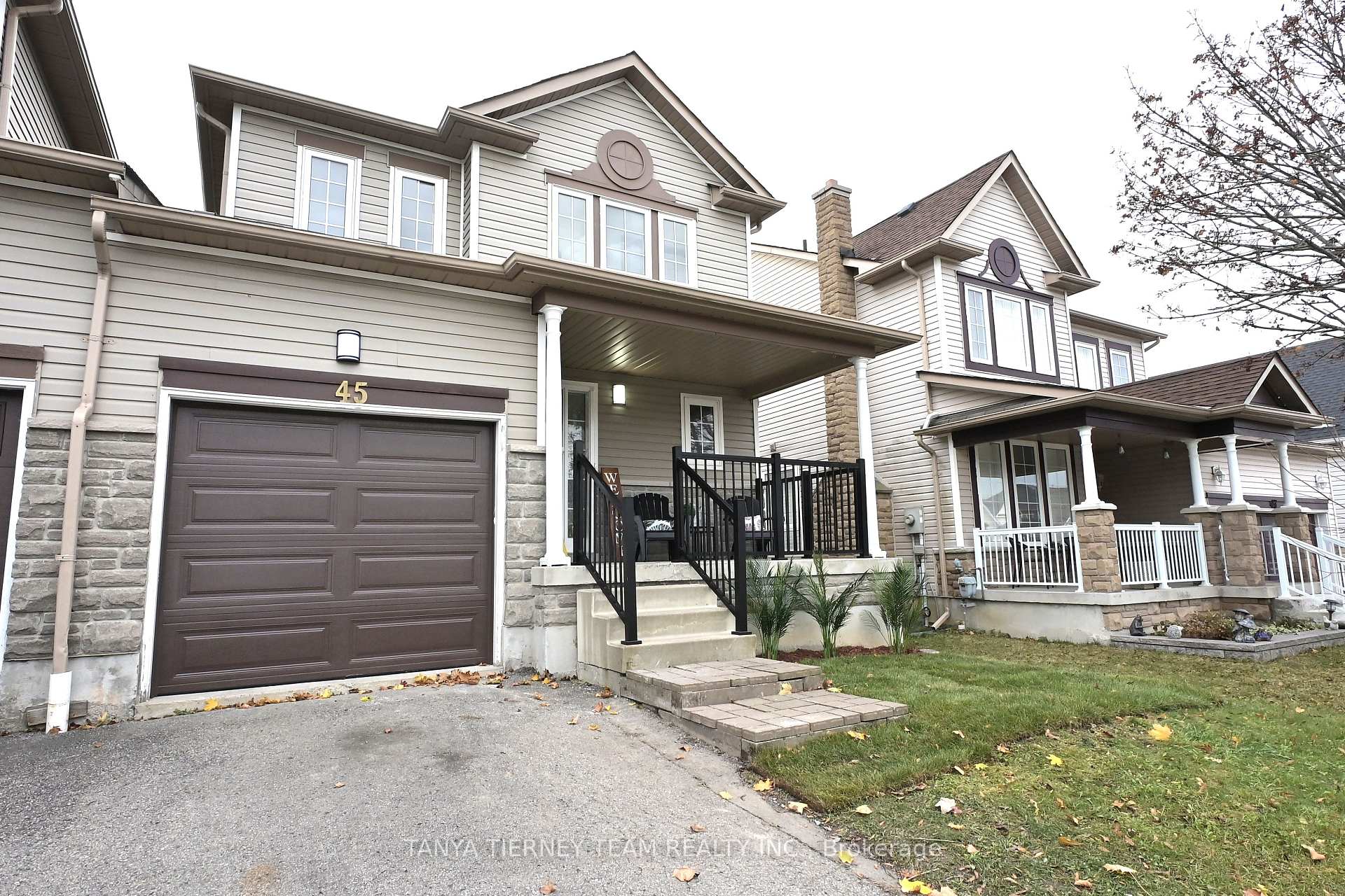 Photo 2 of 45 Joshua Boulevard, Whitby, Brooklin — HOMEH