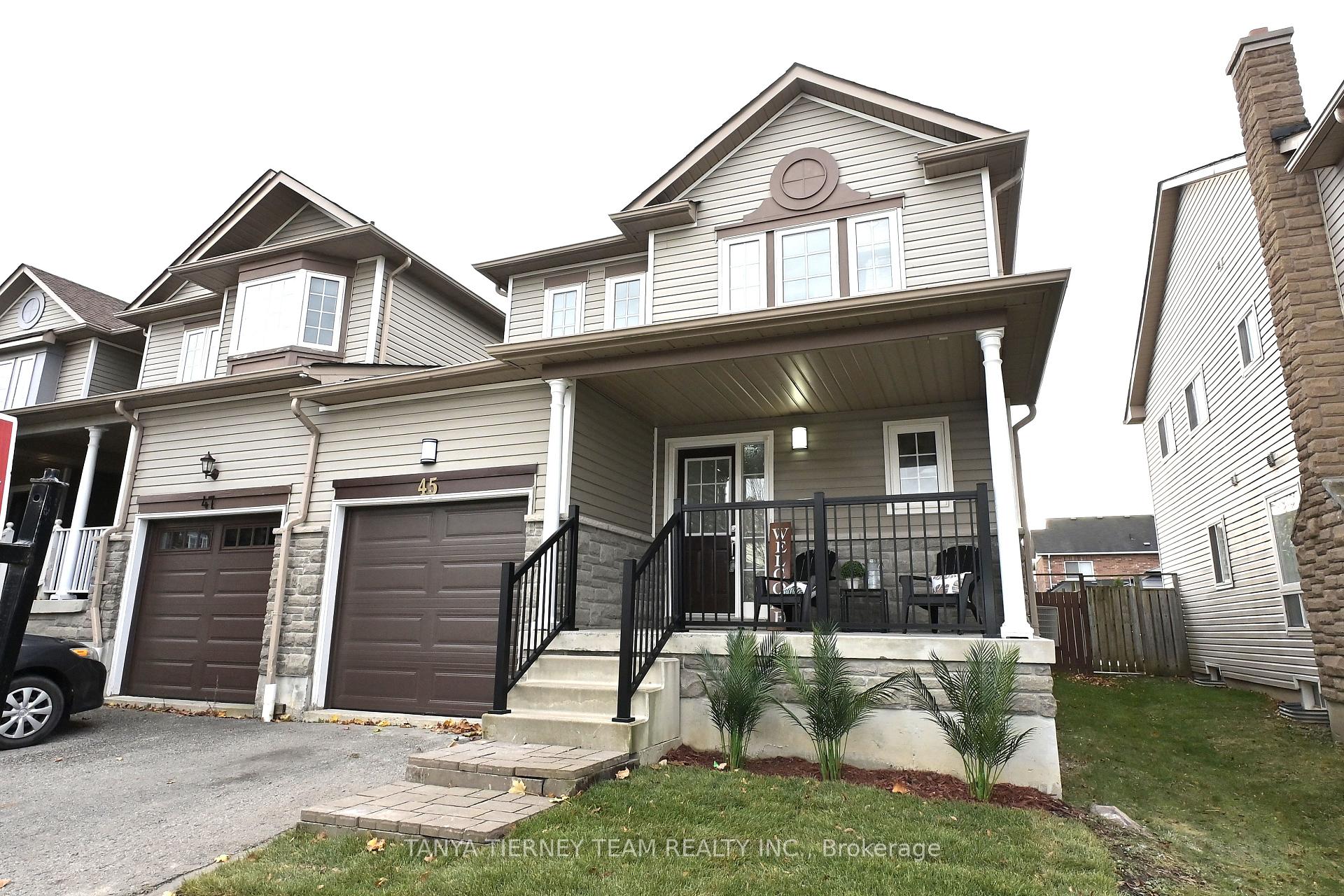 Photo 3 of 45 Joshua Boulevard, Whitby, Brooklin — HOMEH