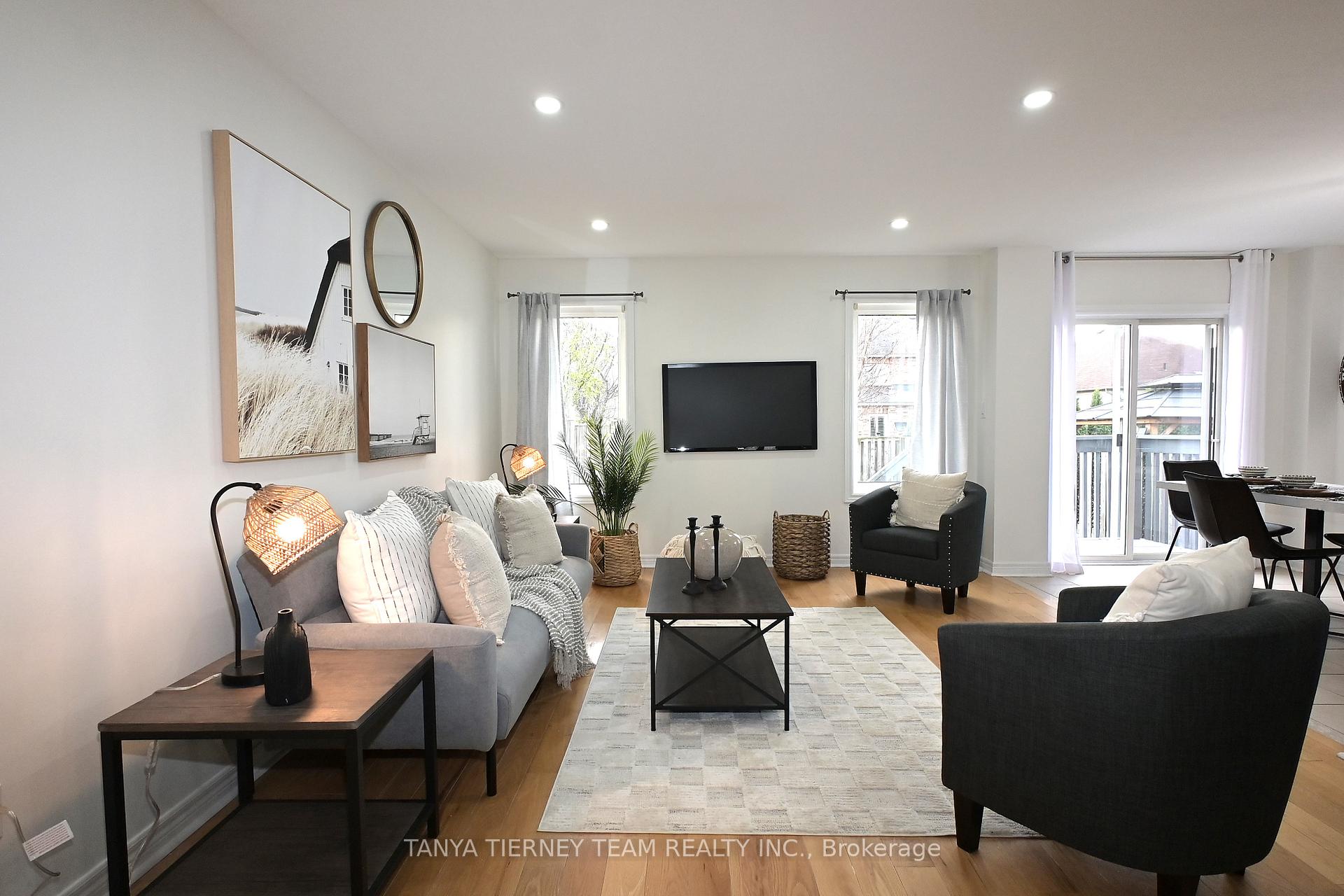 Photo 6 of 45 Joshua Boulevard, Whitby, Brooklin — HOMEH