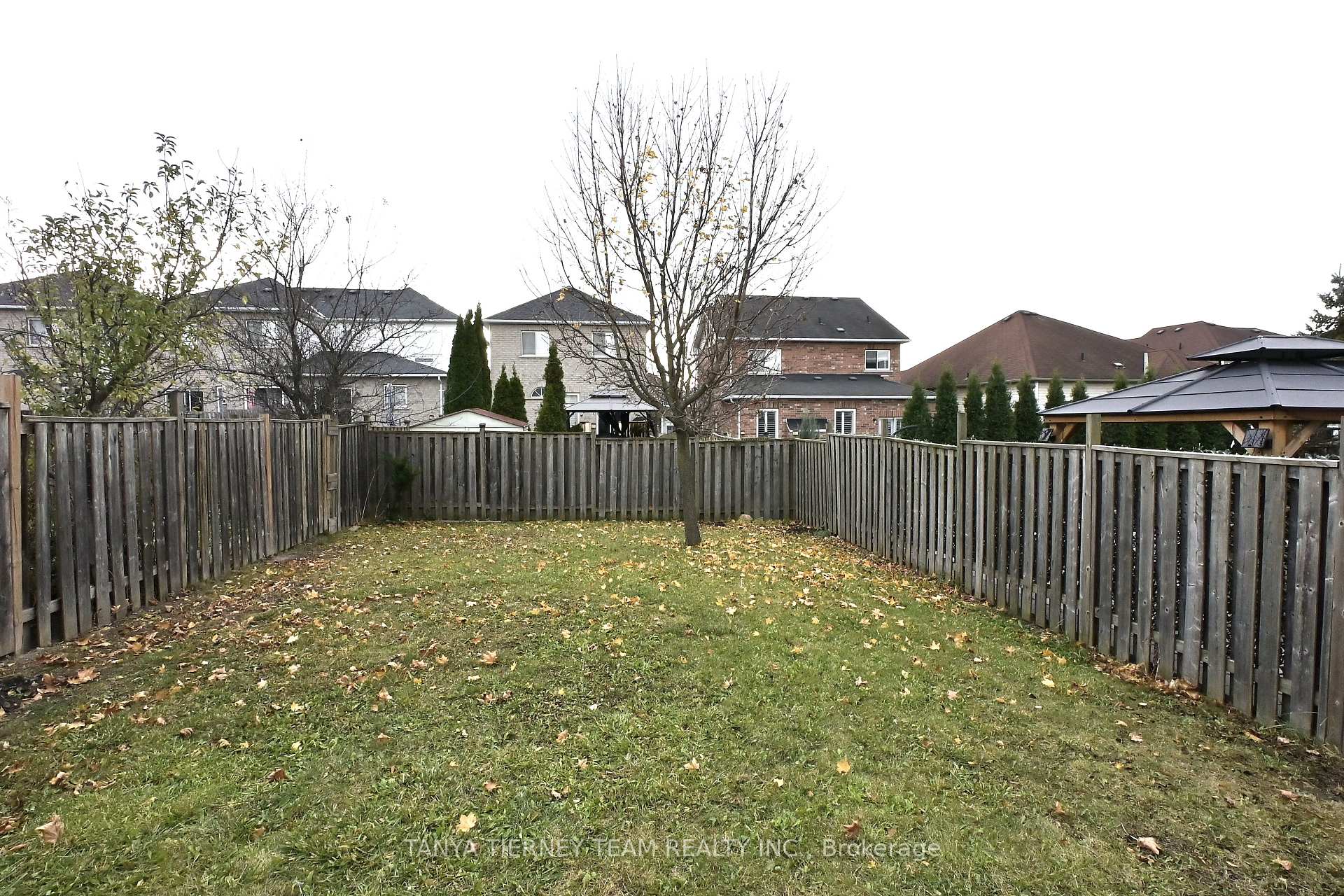 Photo 21 of 45 Joshua Boulevard, Whitby, Brooklin — HOMEH
