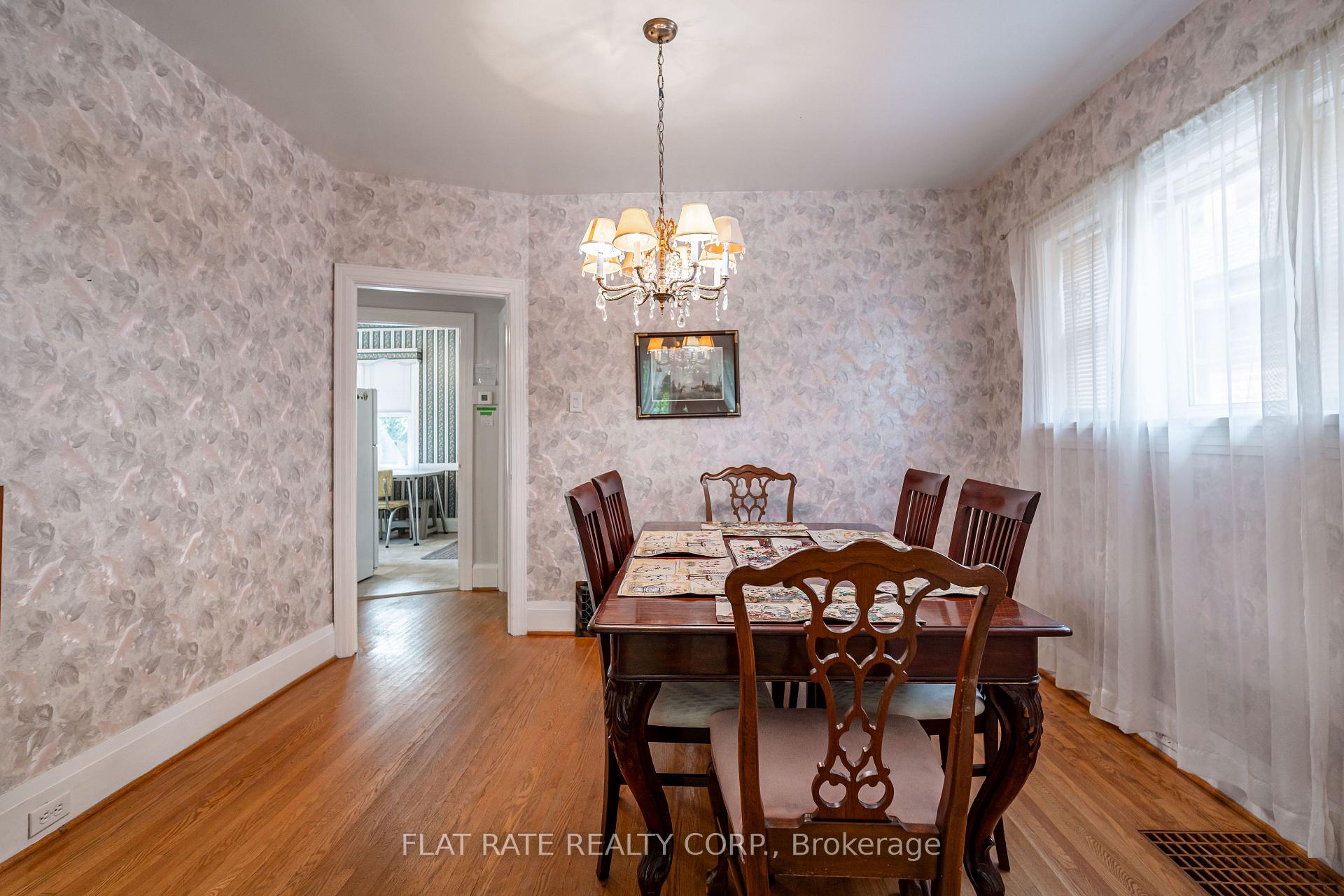 Photo 7 of 557 Douglas Avenue, Peterborough, Town Ward 3 — HOMEH