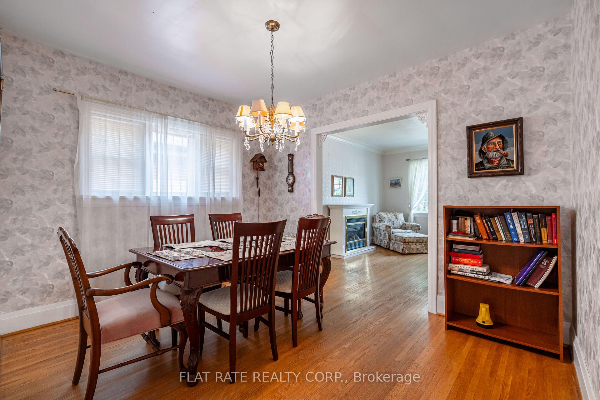 Photo 8 of 557 Douglas Avenue, Peterborough, Town Ward 3 — HOMEH