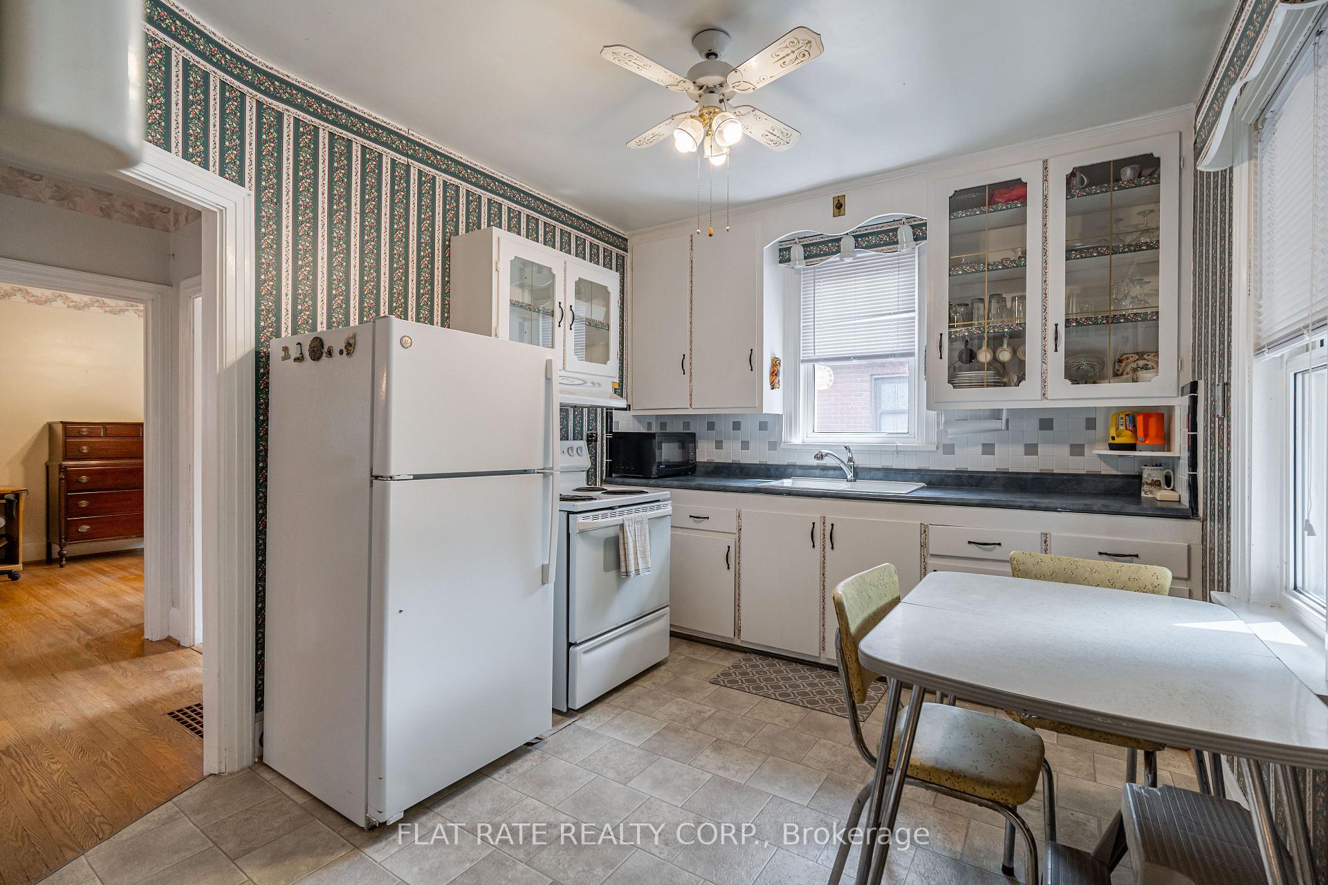 Photo 10 of 557 Douglas Avenue, Peterborough, Town Ward 3 — HOMEH