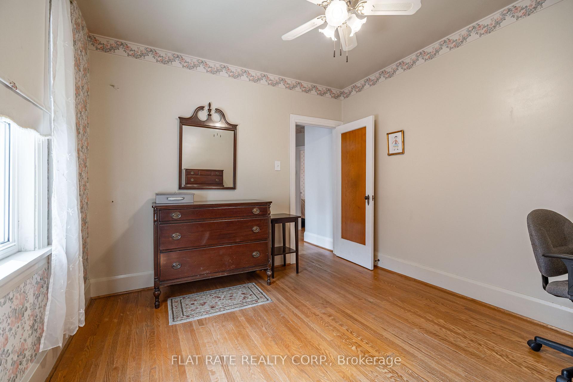 Photo 12 of 557 Douglas Avenue, Peterborough, Town Ward 3 — HOMEH