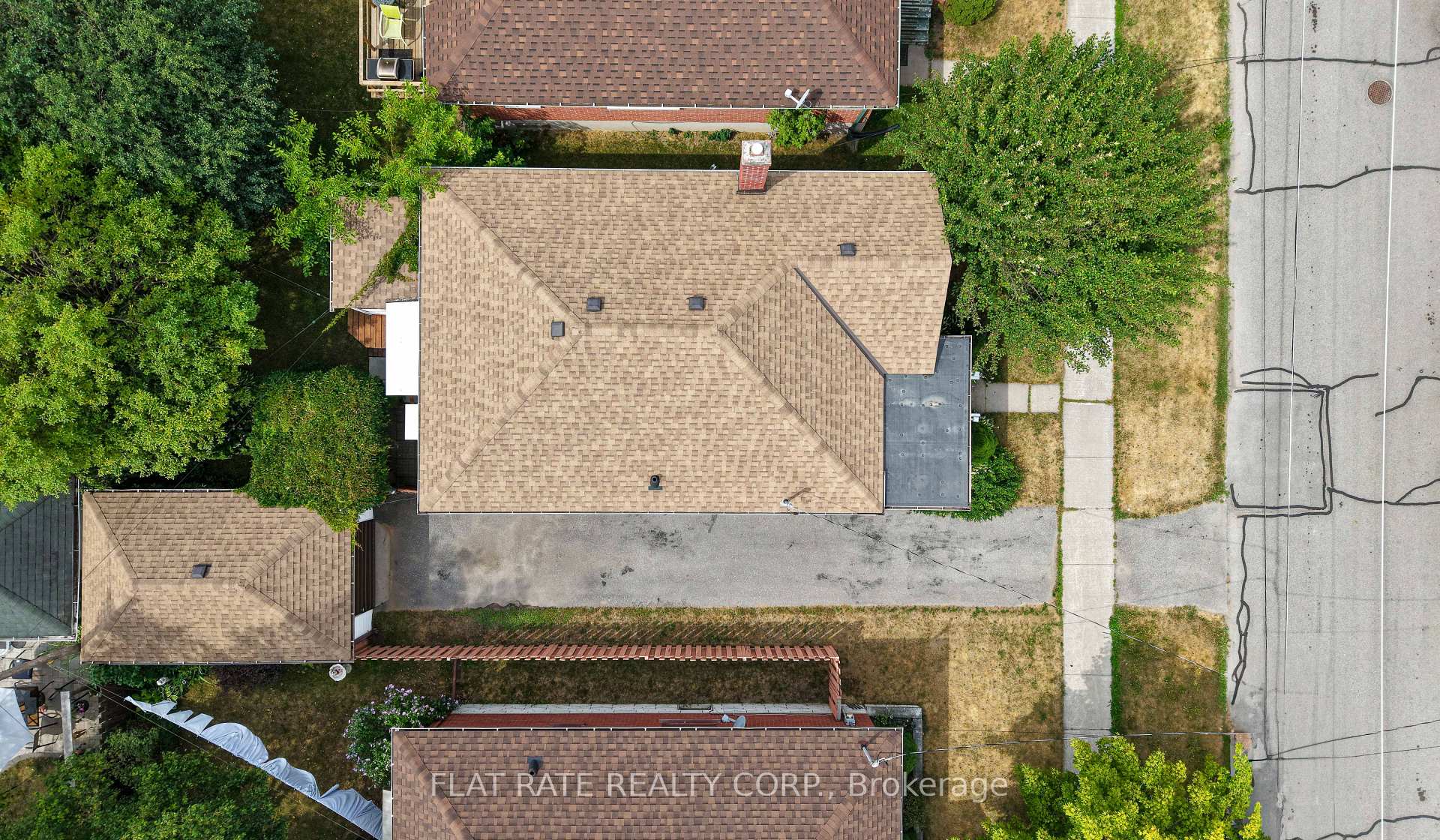 Photo 25 of 557 Douglas Avenue, Peterborough, Town Ward 3 — HOMEH
