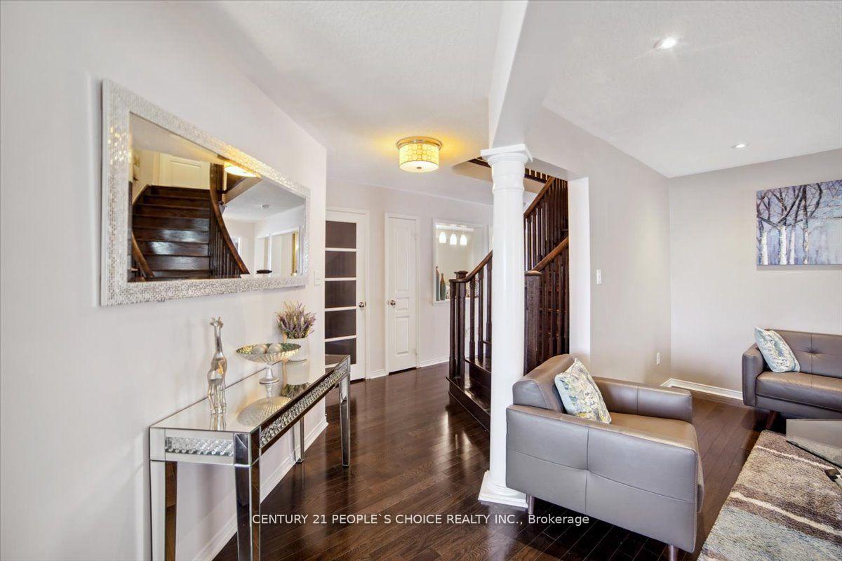 Photo 5 of 1071 Coldstream Drive, Oshawa, Taunton — HOMEH