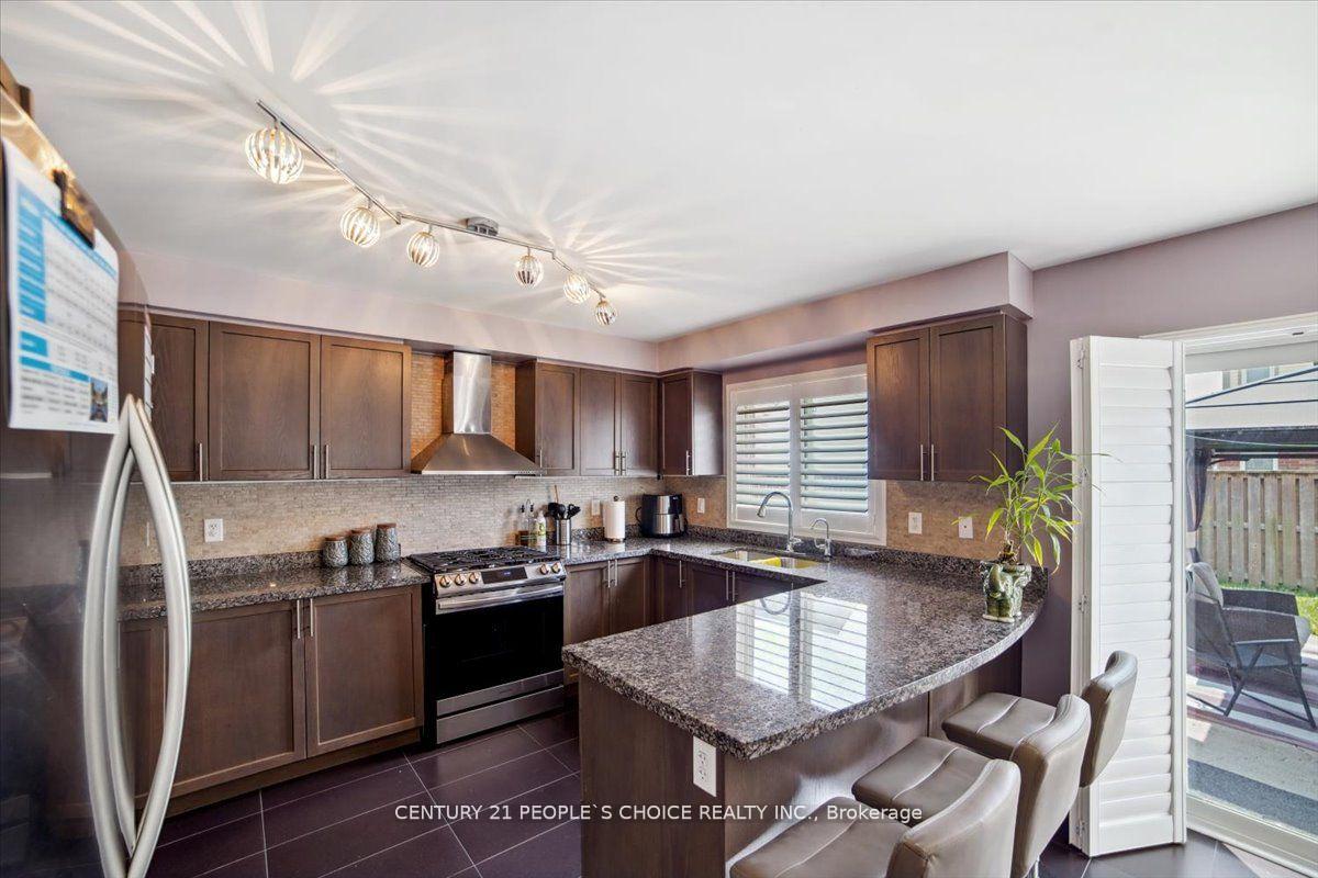 Photo 13 of 1071 Coldstream Drive, Oshawa, Taunton — HOMEH