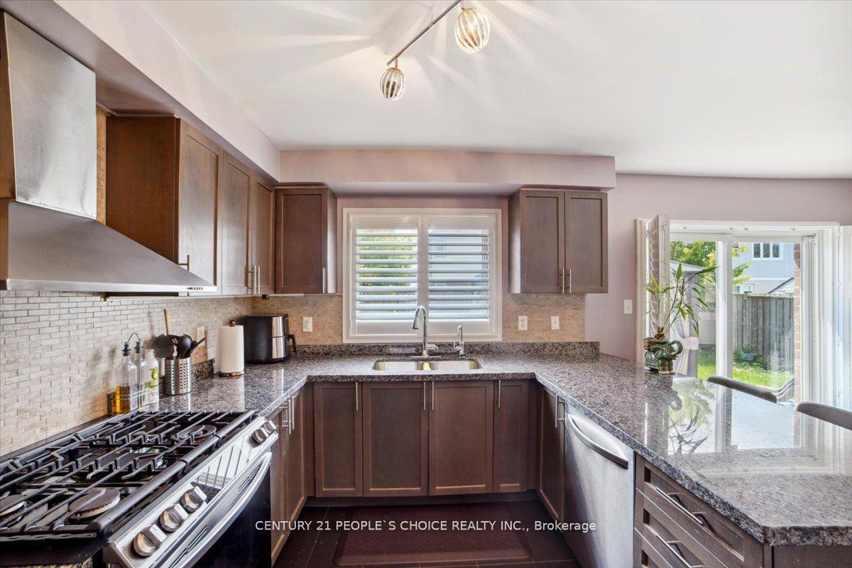 Photo 16 of 1071 Coldstream Drive, Oshawa, Taunton — HOMEH