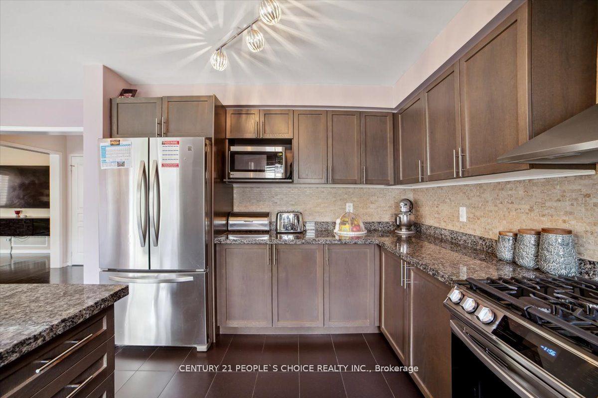 Photo 17 of 1071 Coldstream Drive, Oshawa, Taunton — HOMEH