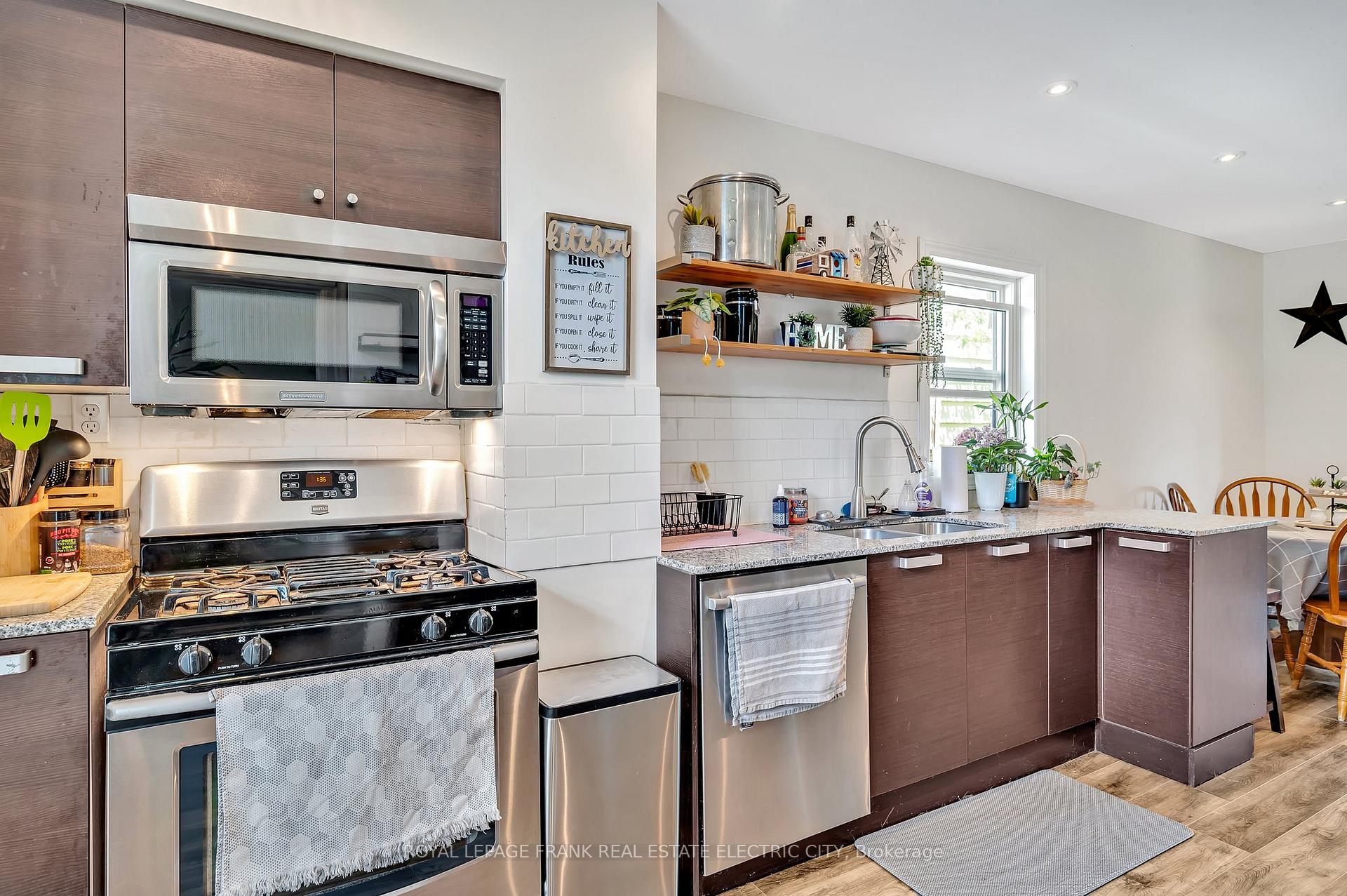 Photo 6 of 526 Rogers Street, Peterborough, Ashburnham Ward 4 — HOMEH