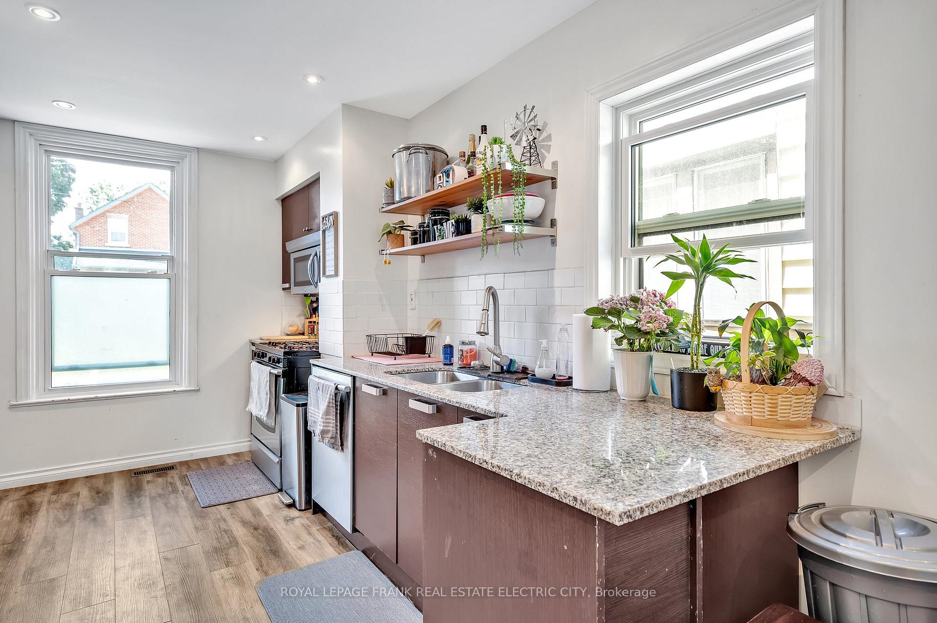 Photo 8 of 526 Rogers Street, Peterborough, Ashburnham Ward 4 — HOMEH