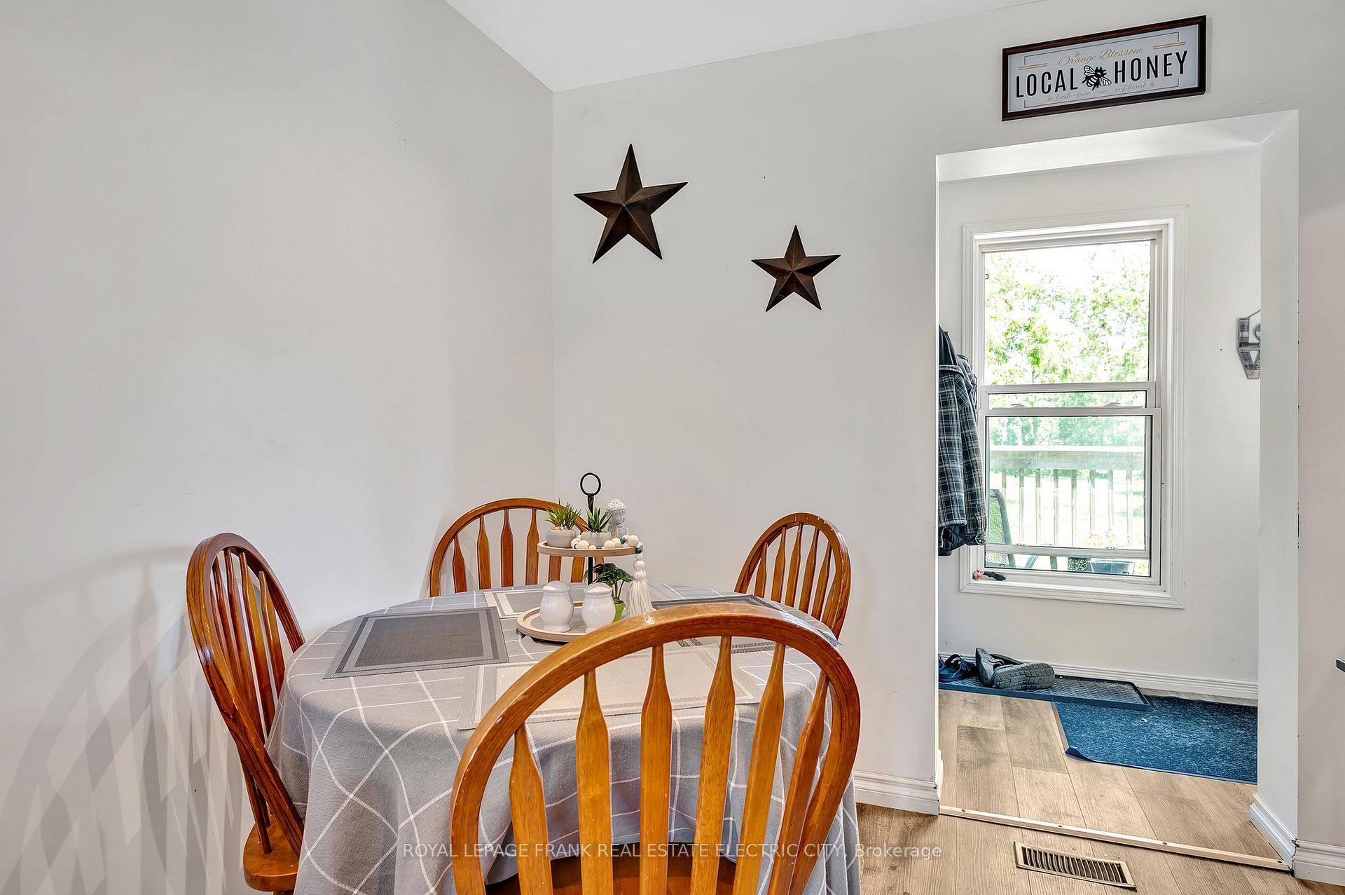 Photo 9 of 526 Rogers Street, Peterborough, Ashburnham Ward 4 — HOMEH