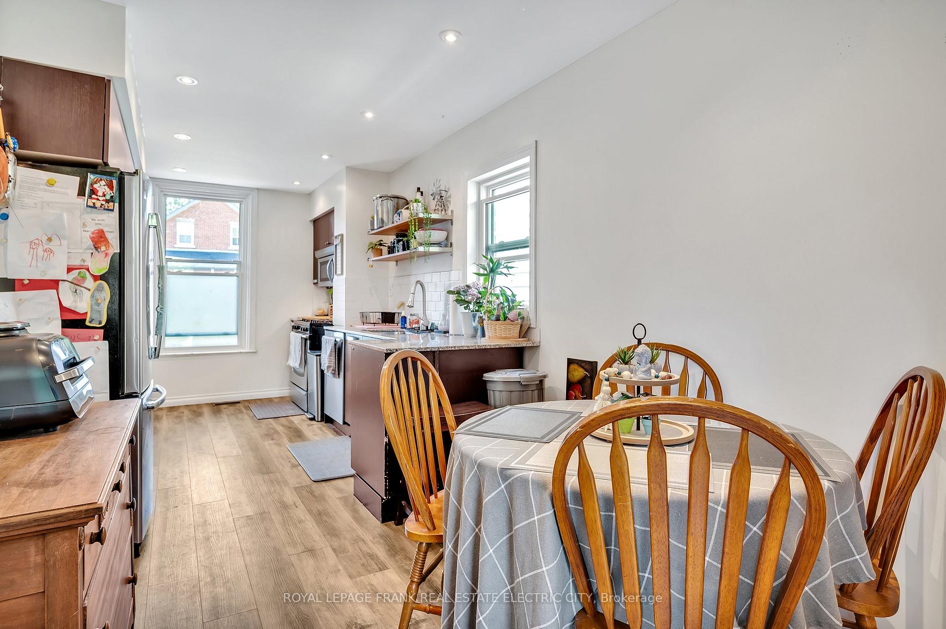 Photo 10 of 526 Rogers Street, Peterborough, Ashburnham Ward 4 — HOMEH
