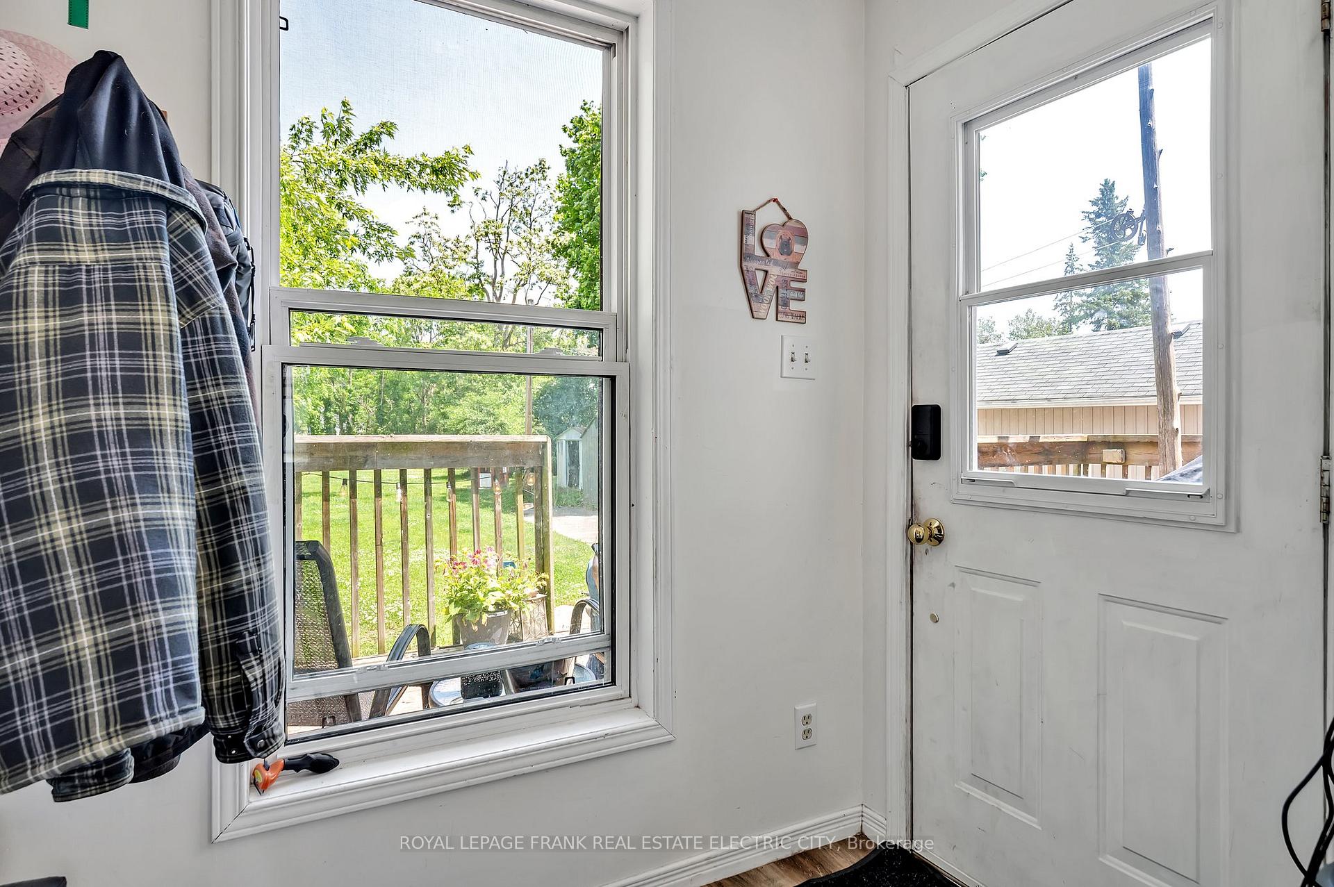 Photo 11 of 526 Rogers Street, Peterborough, Ashburnham Ward 4 — HOMEH