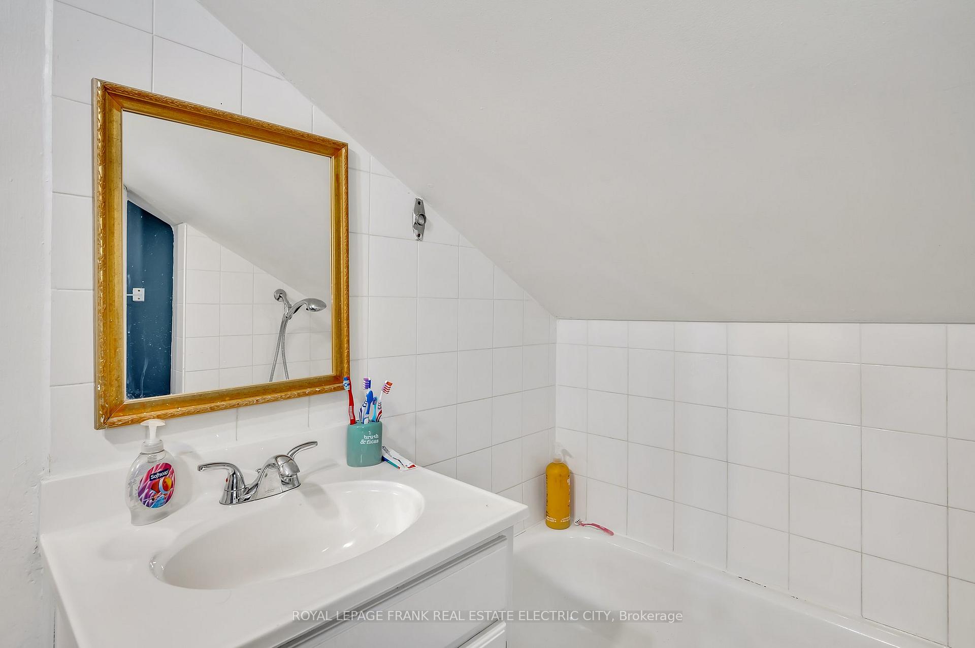 Photo 20 of 526 Rogers Street, Peterborough, Ashburnham Ward 4 — HOMEH