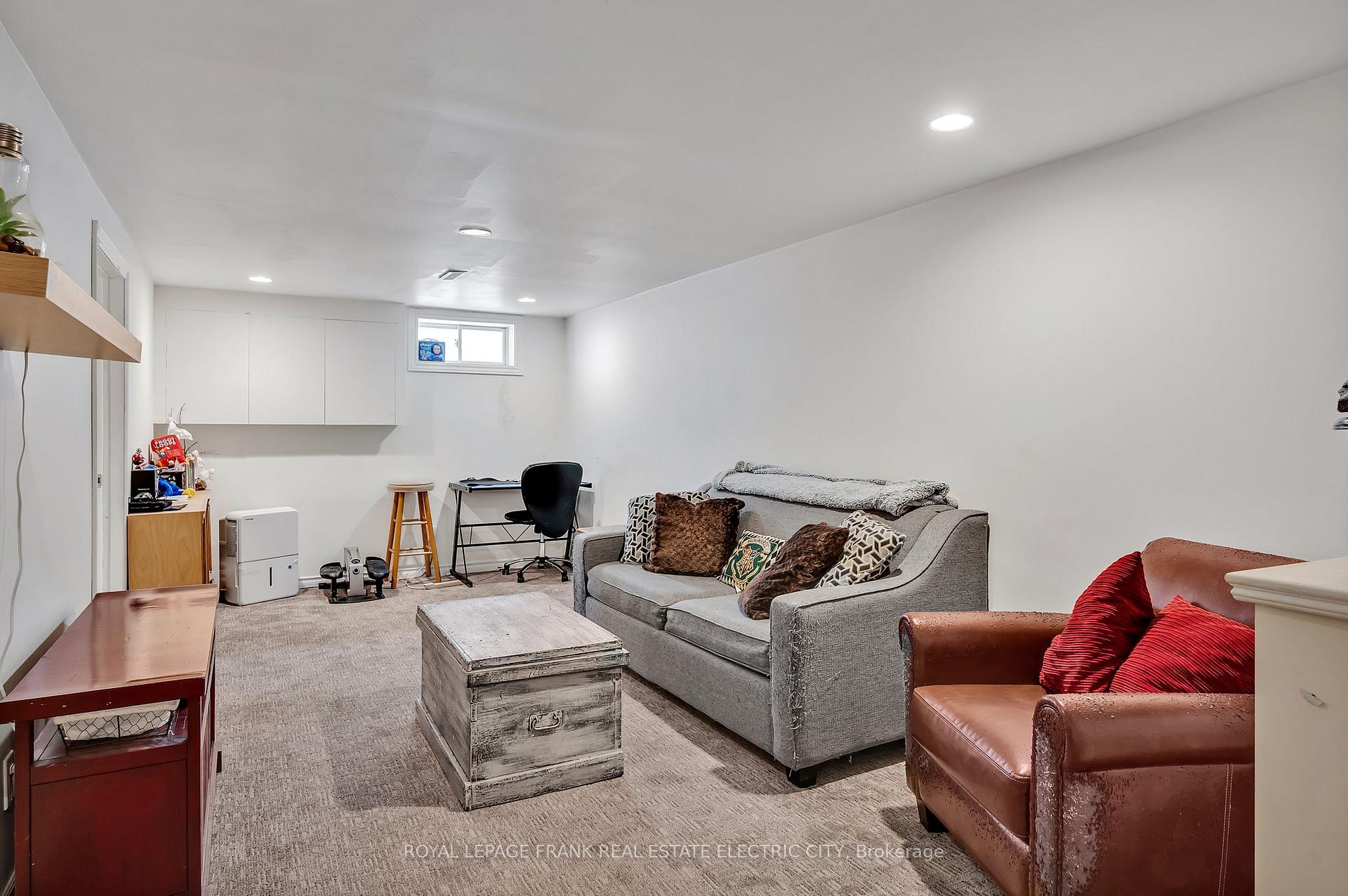 Photo 22 of 526 Rogers Street, Peterborough, Ashburnham Ward 4 — HOMEH