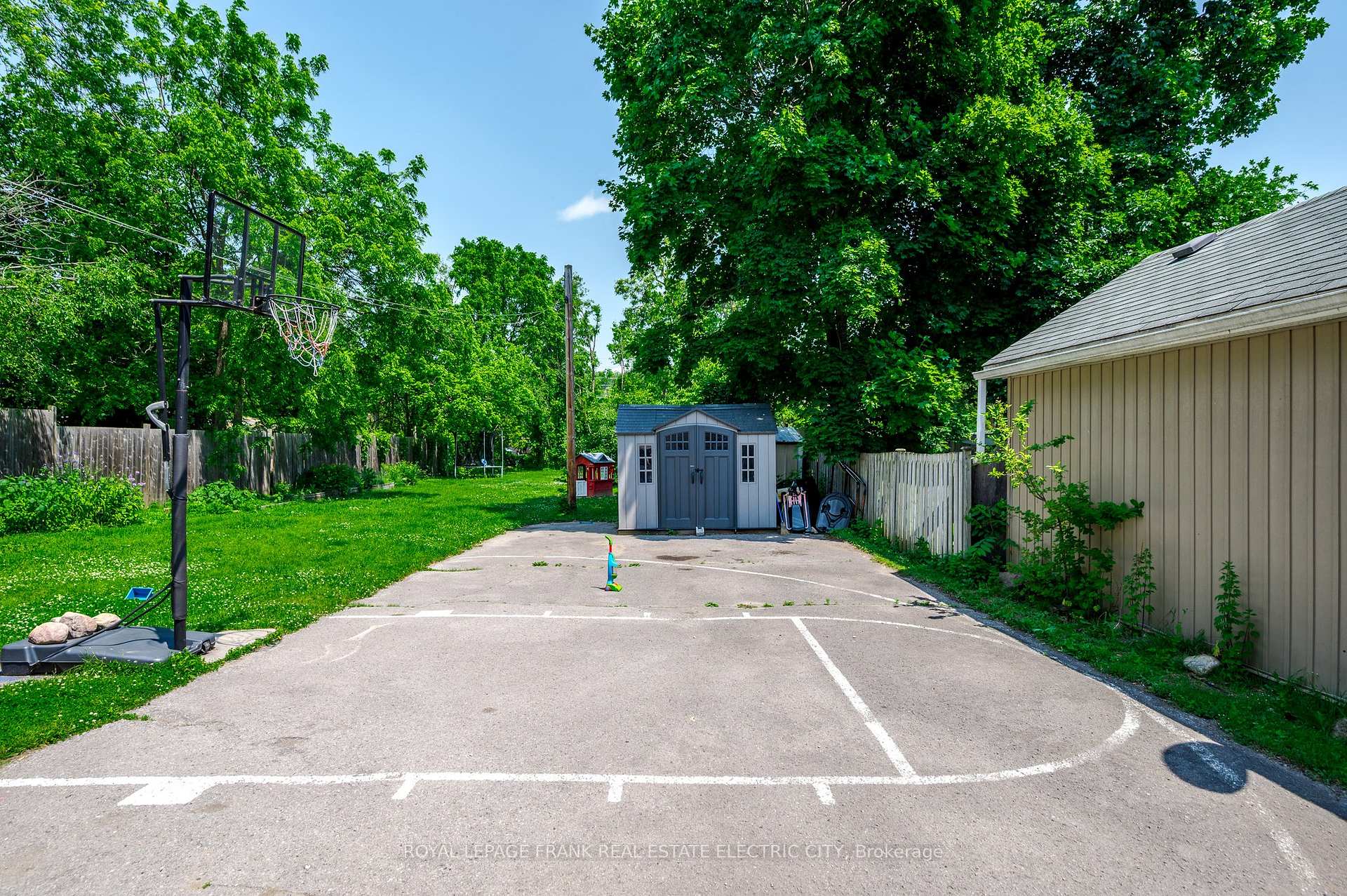 Photo 35 of 526 Rogers Street, Peterborough, Ashburnham Ward 4 — HOMEH