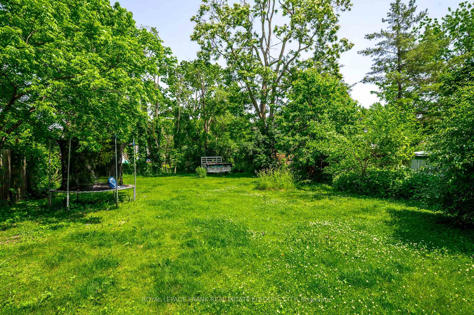 Photo 37 of 526 Rogers Street, Peterborough, Ashburnham Ward 4 — HOMEH