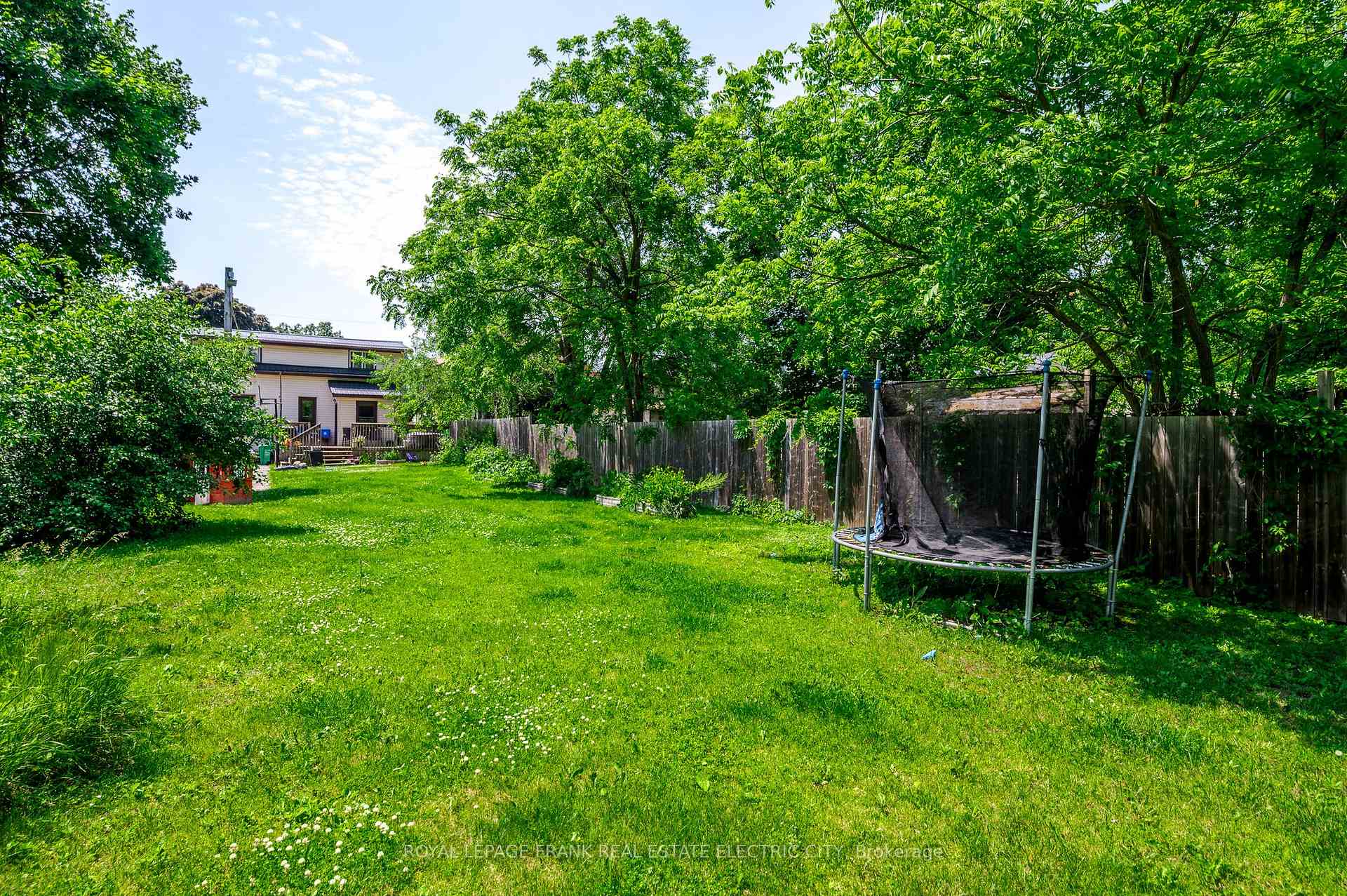 Photo 39 of 526 Rogers Street, Peterborough, Ashburnham Ward 4 — HOMEH