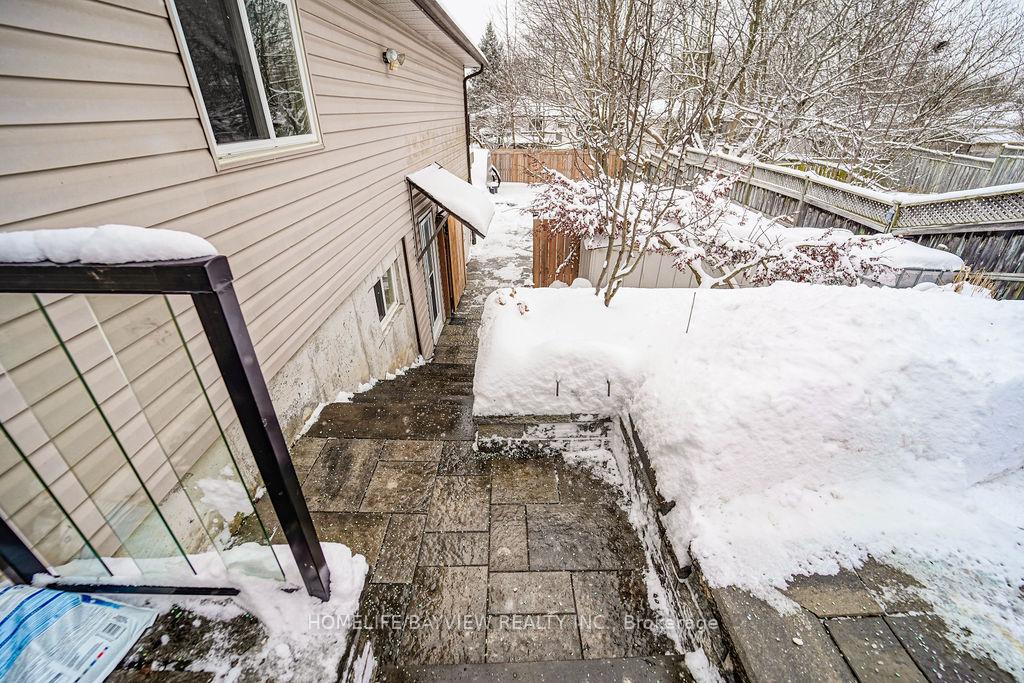Photo 3 of 718 Grandview Drive, Oshawa, Donevan — HOMEH