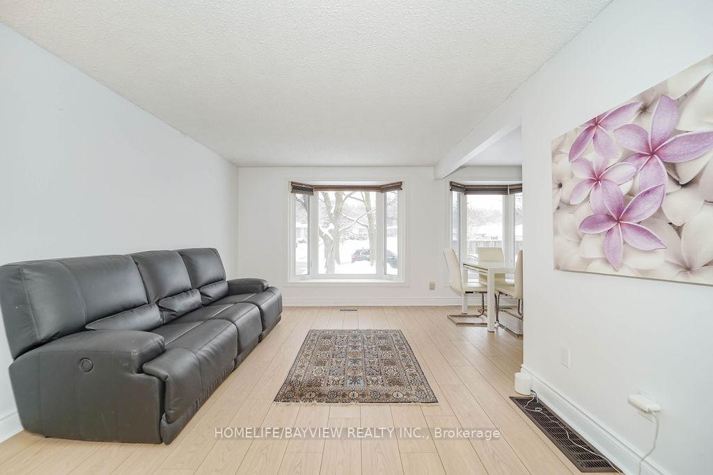 Photo 9 of 718 Grandview Drive, Oshawa, Donevan — HOMEH
