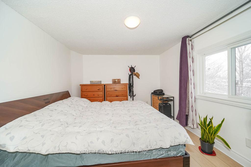 Photo 20 of 718 Grandview Drive, Oshawa, Donevan — HOMEH