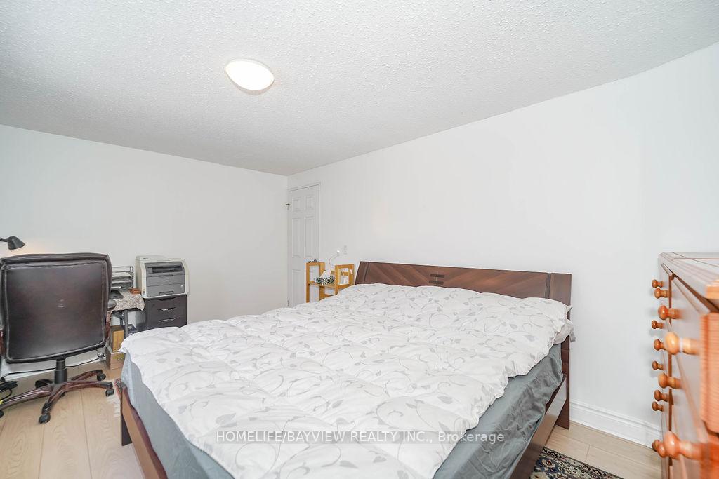 Photo 21 of 718 Grandview Drive, Oshawa, Donevan — HOMEH