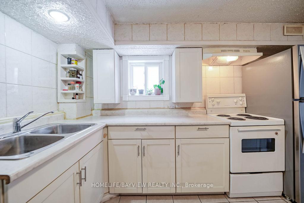 Photo 33 of 718 Grandview Drive, Oshawa, Donevan — HOMEH