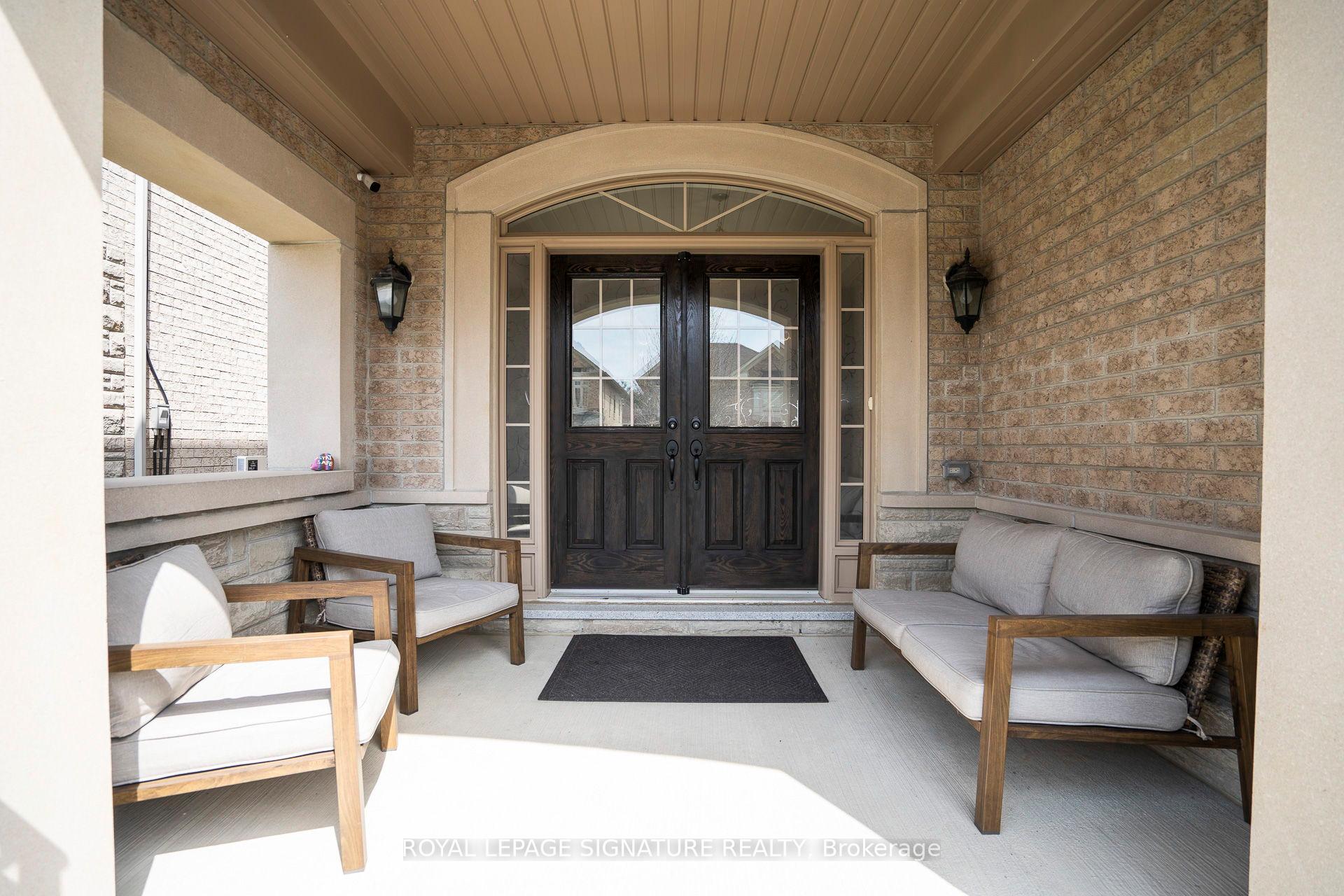 Photo 2 of 103 Ironside Drive, Vaughan, Vellore Village — HOMEH
