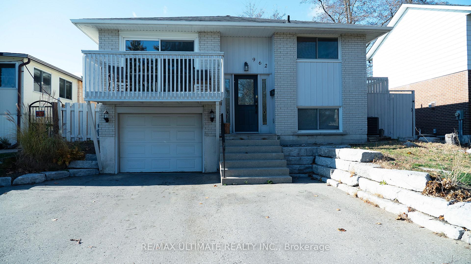 Front of 962 Central Park Boulevard N