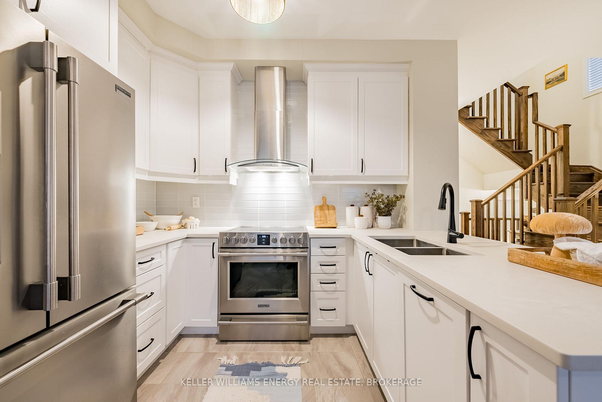 Photo 7 of 34 Littlebeck Crescent, Whitby, Rural Whitby — HOMEH