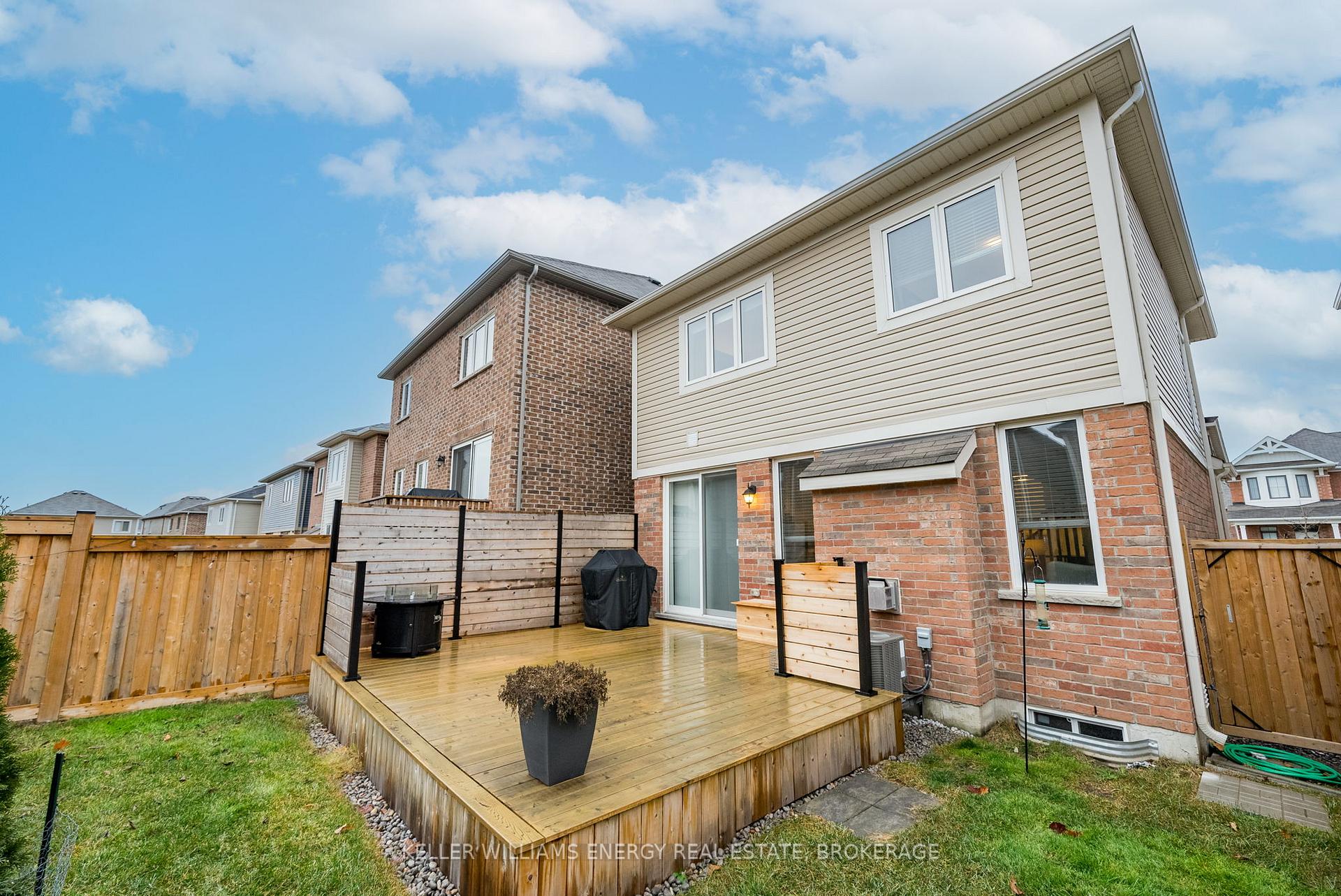 Photo 17 of 34 Littlebeck Crescent, Whitby, Rural Whitby — HOMEH