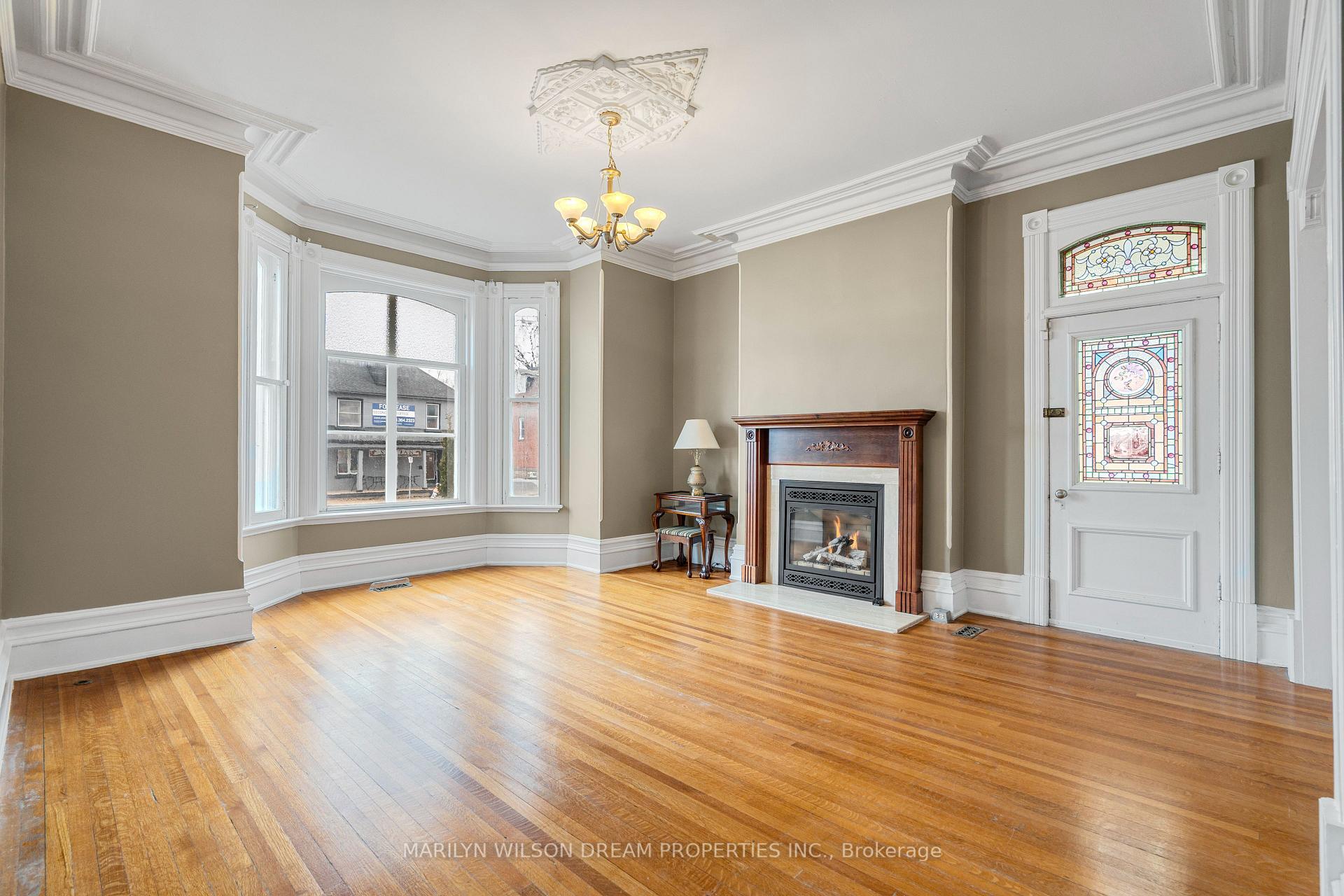 Photo 6 of 24 Lake Avenue W, Carleton Place — HOMEH
