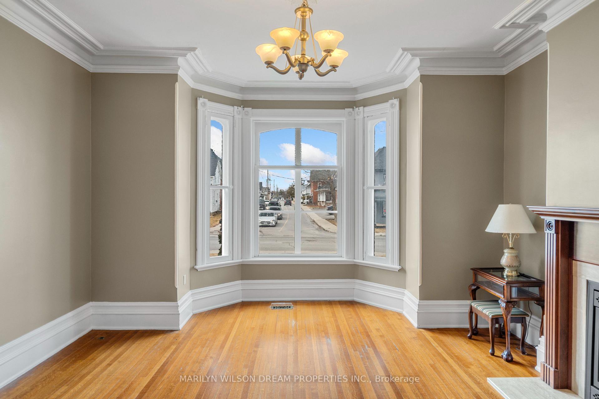 Photo 7 of 24 Lake Avenue W, Carleton Place — HOMEH
