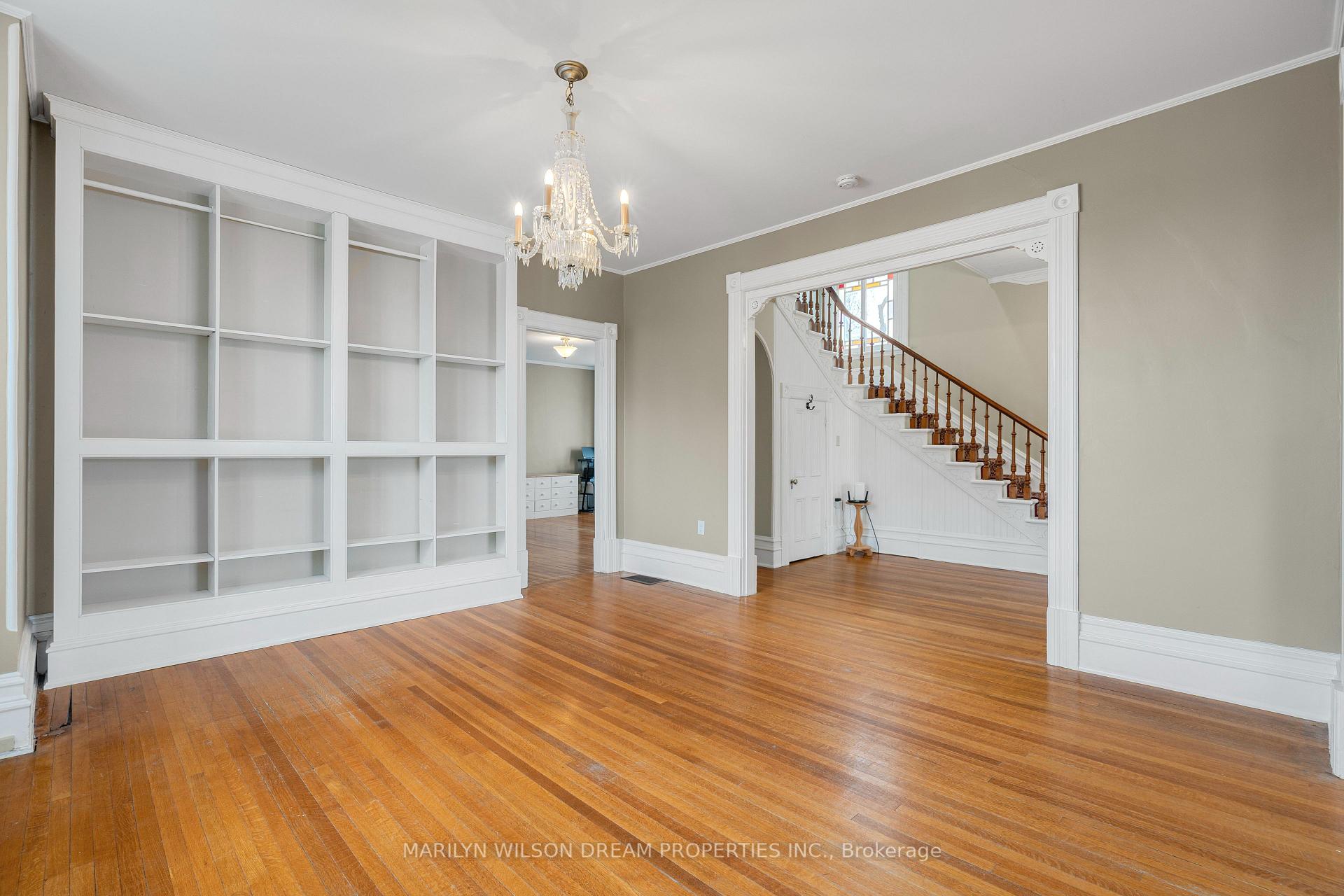 Photo 9 of 24 Lake Avenue W, Carleton Place — HOMEH