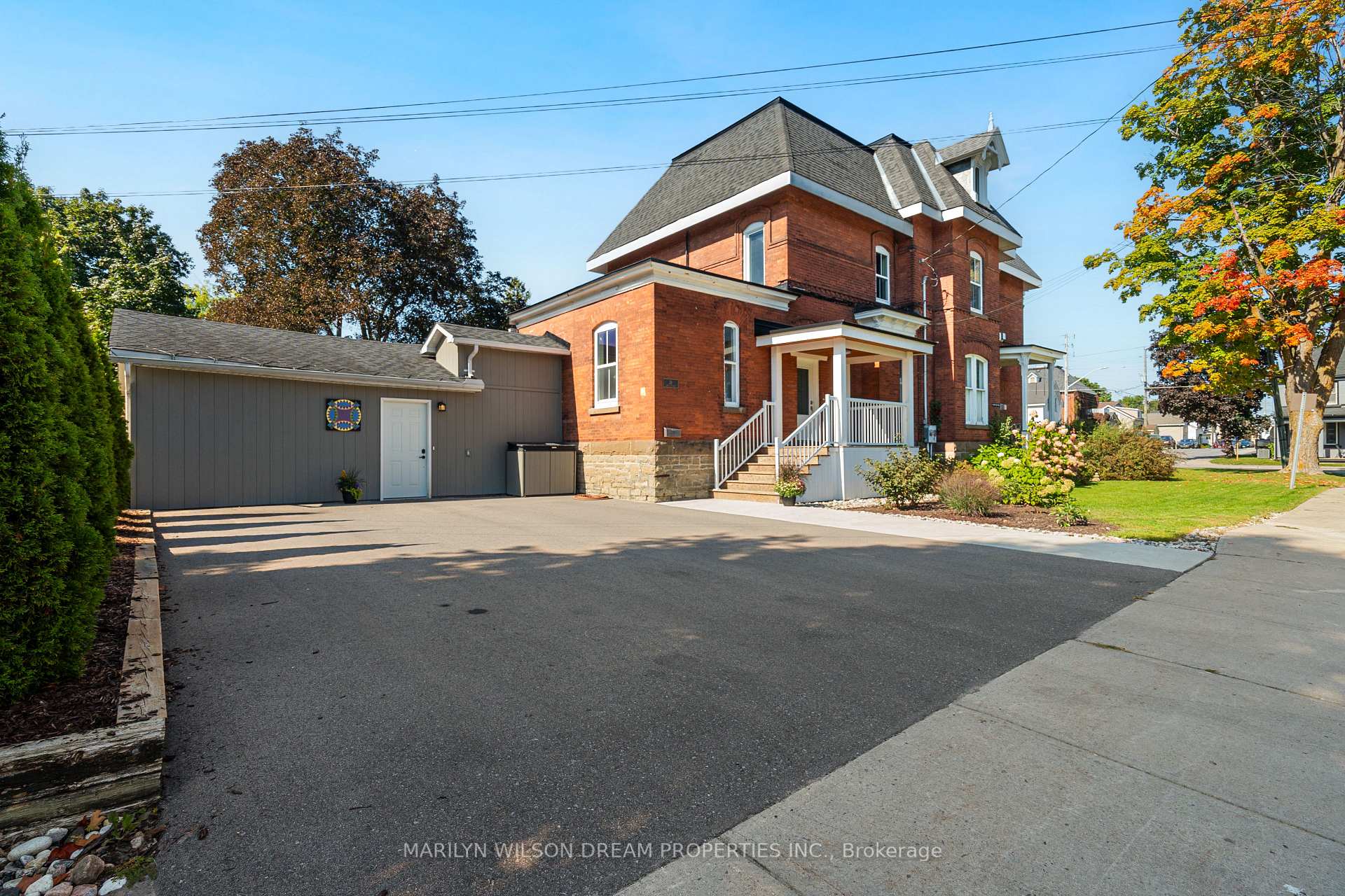 Photo 34 of 24 Lake Avenue W, Carleton Place — HOMEH